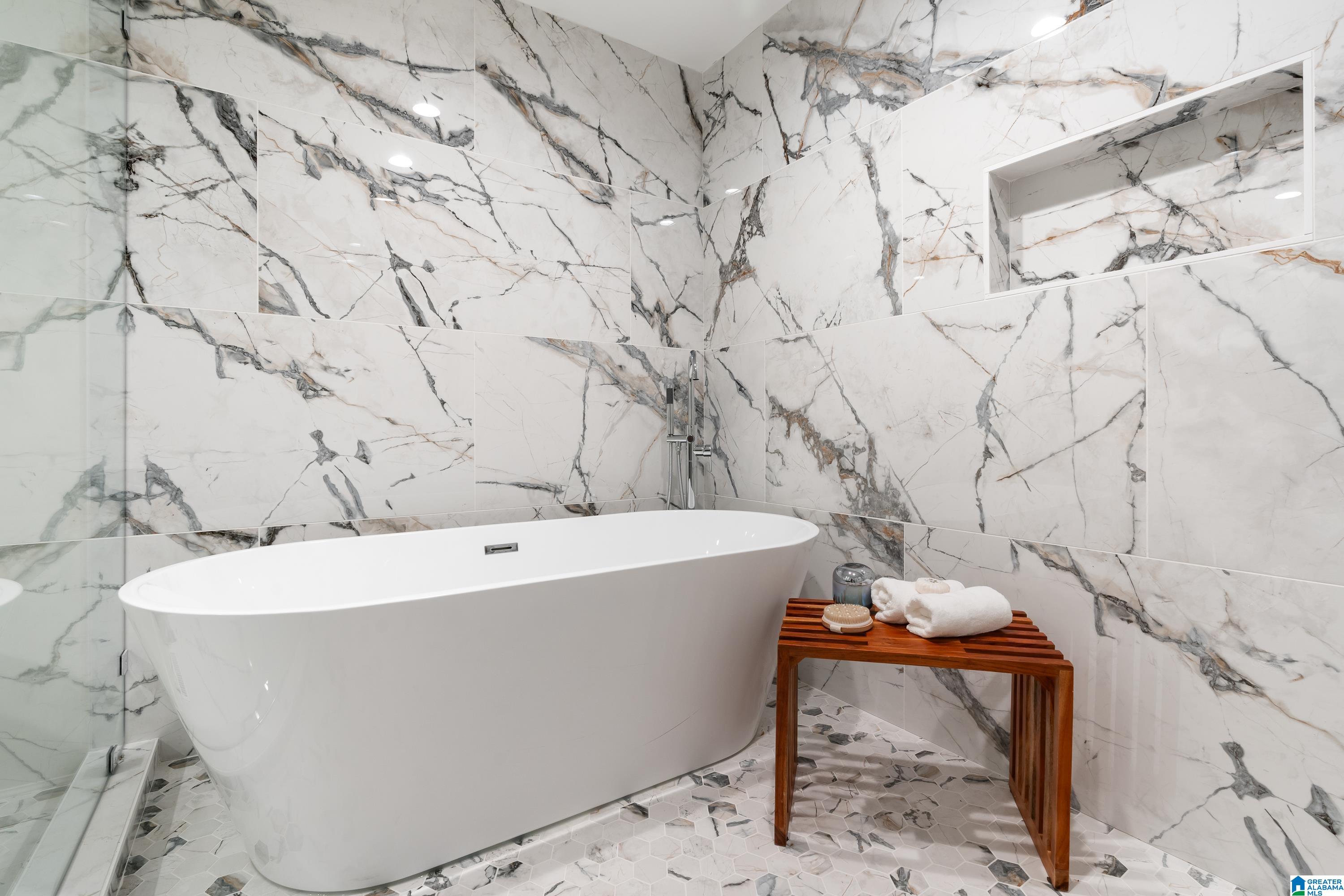 1501 VERDURE COVE