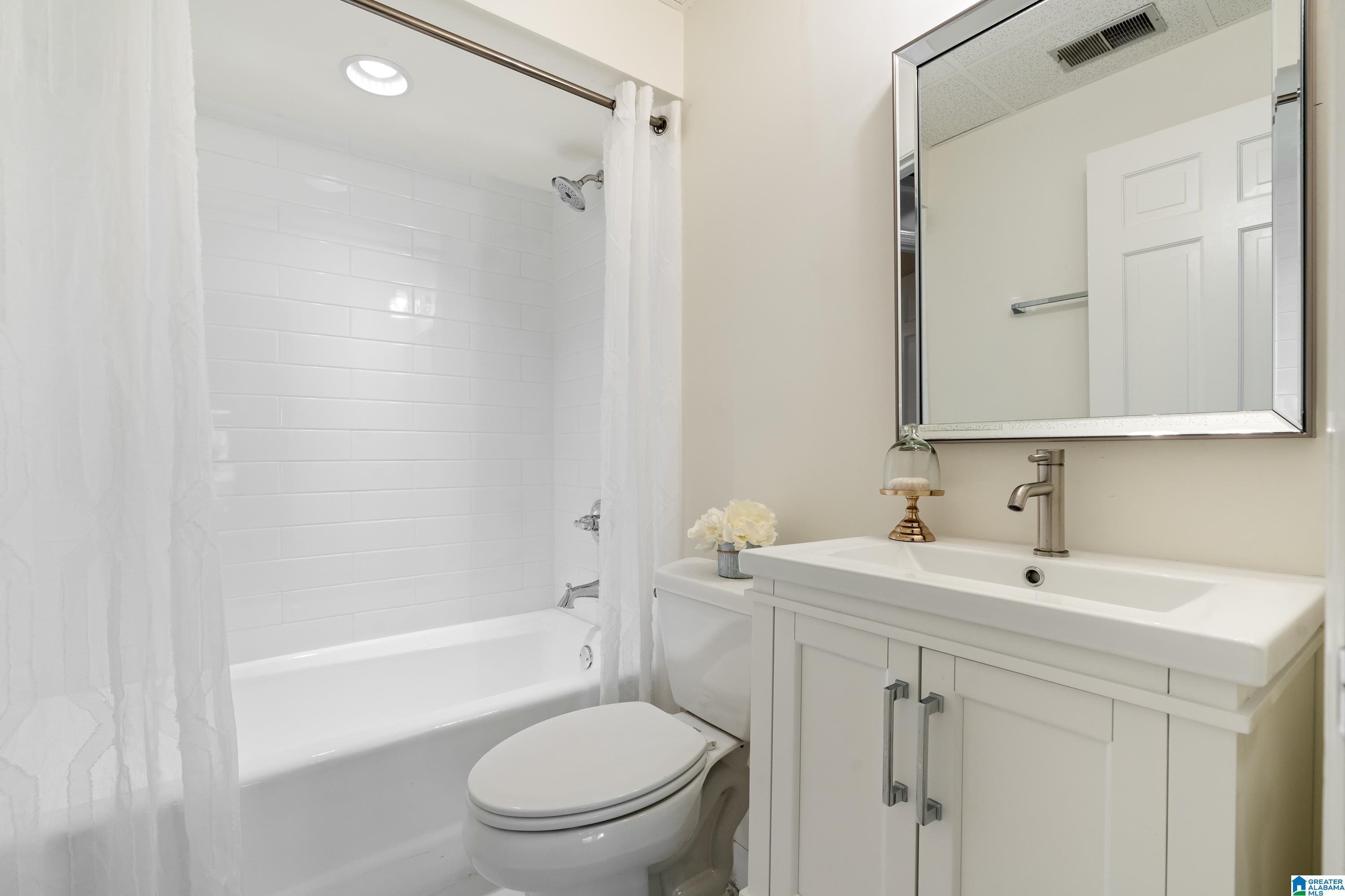 1501 VERDURE COVE