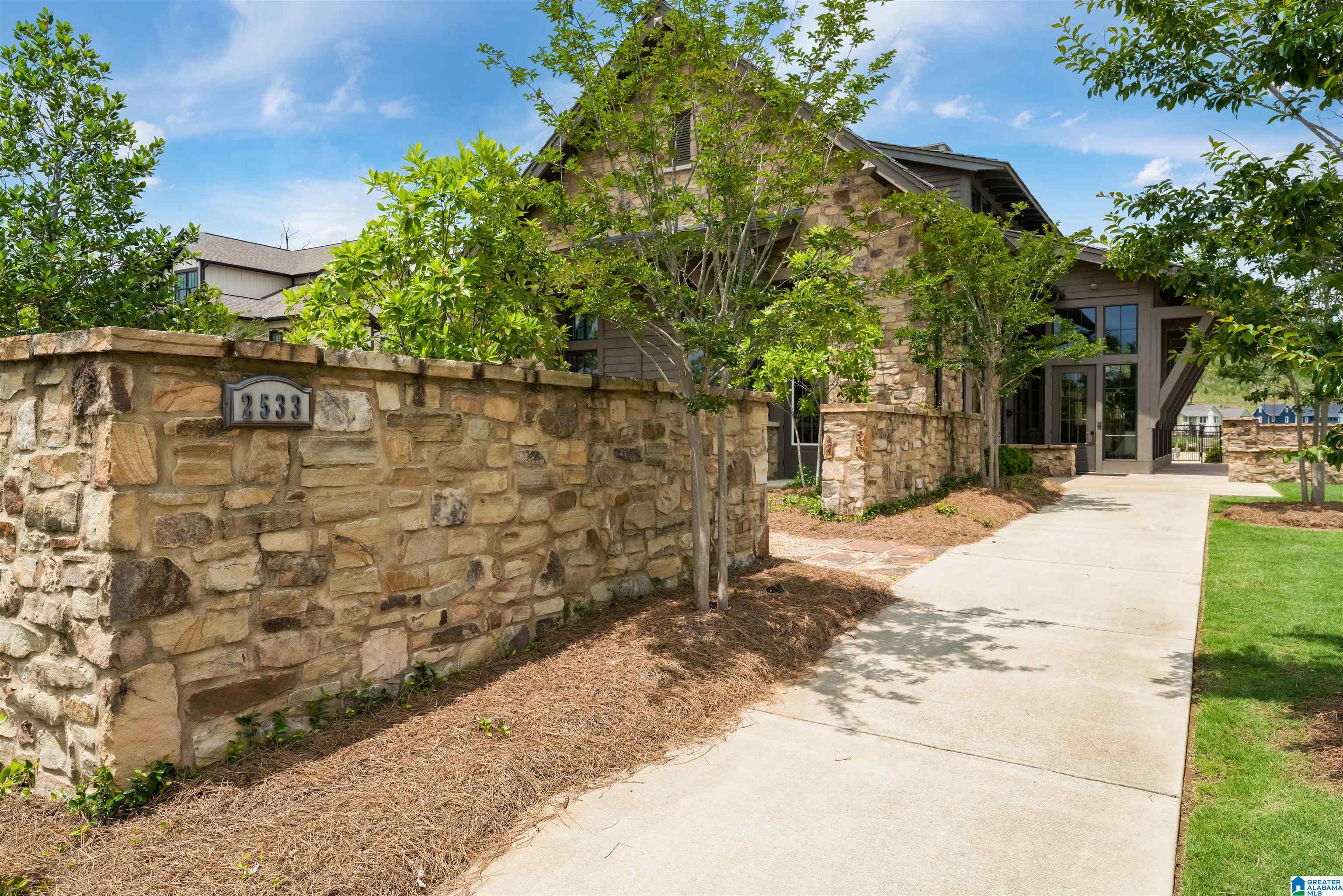 1884 BLACKRIDGE DRIVE