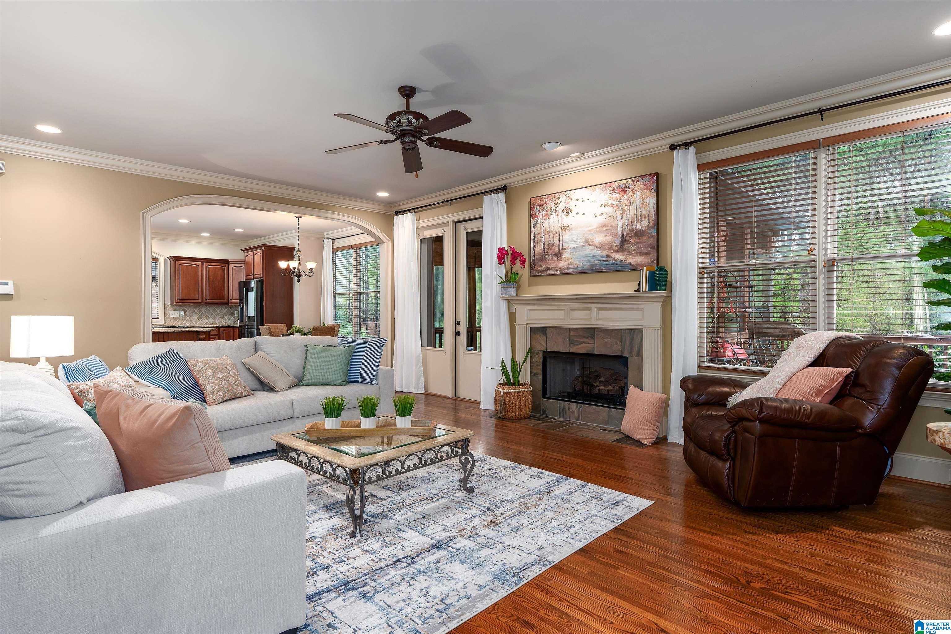 1004 DUNSMORE DRIVE