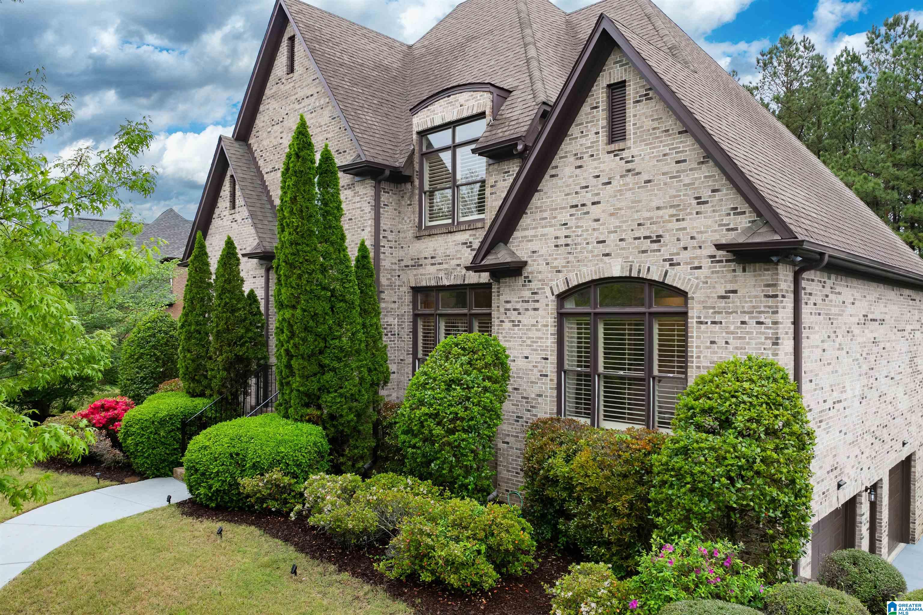 1004 DUNSMORE DRIVE