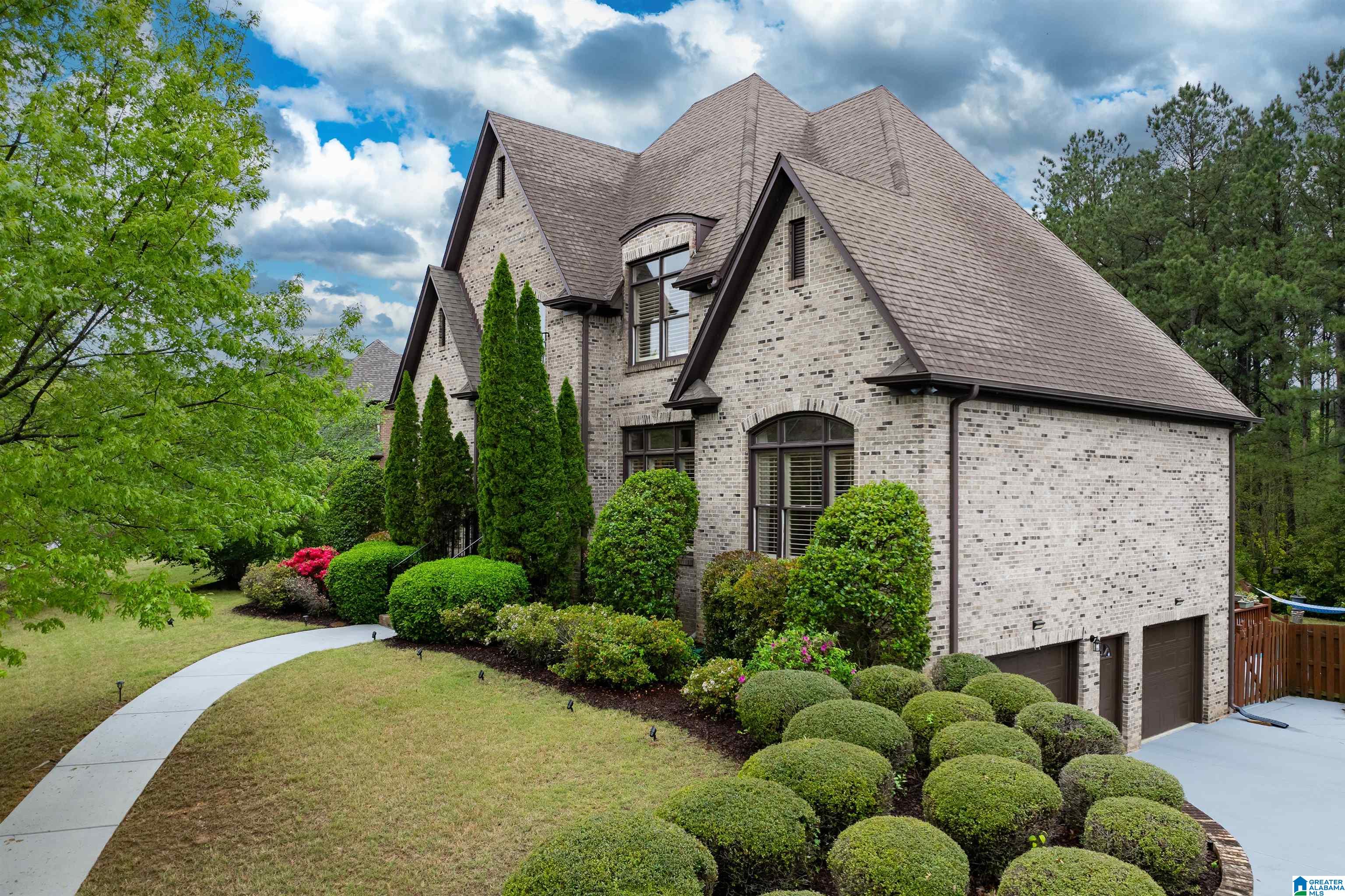 1004 DUNSMORE DRIVE