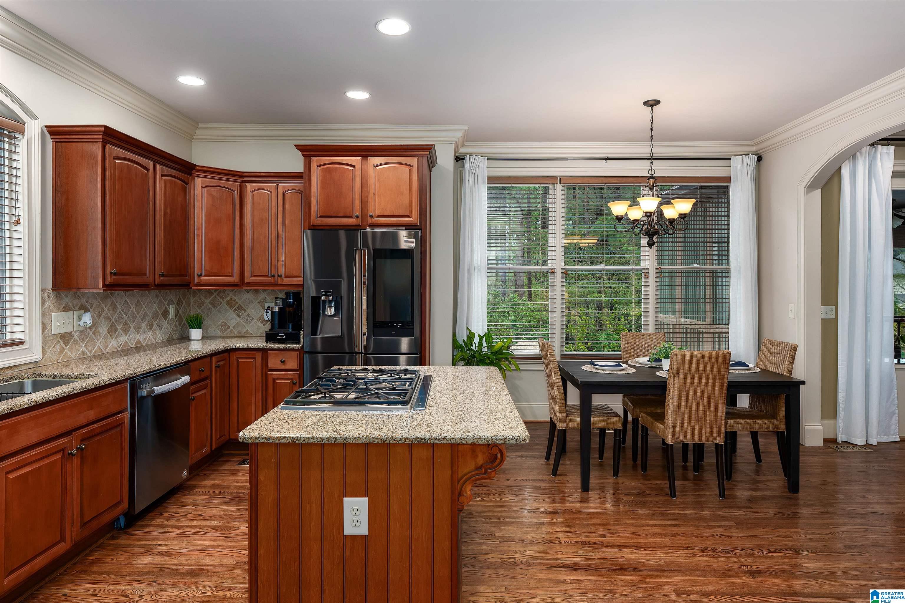 1004 DUNSMORE DRIVE