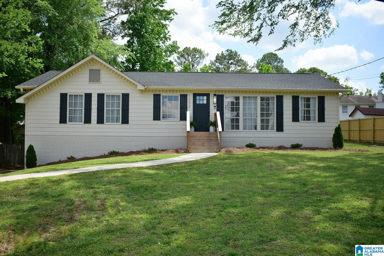 1059 THOMPSON ROAD