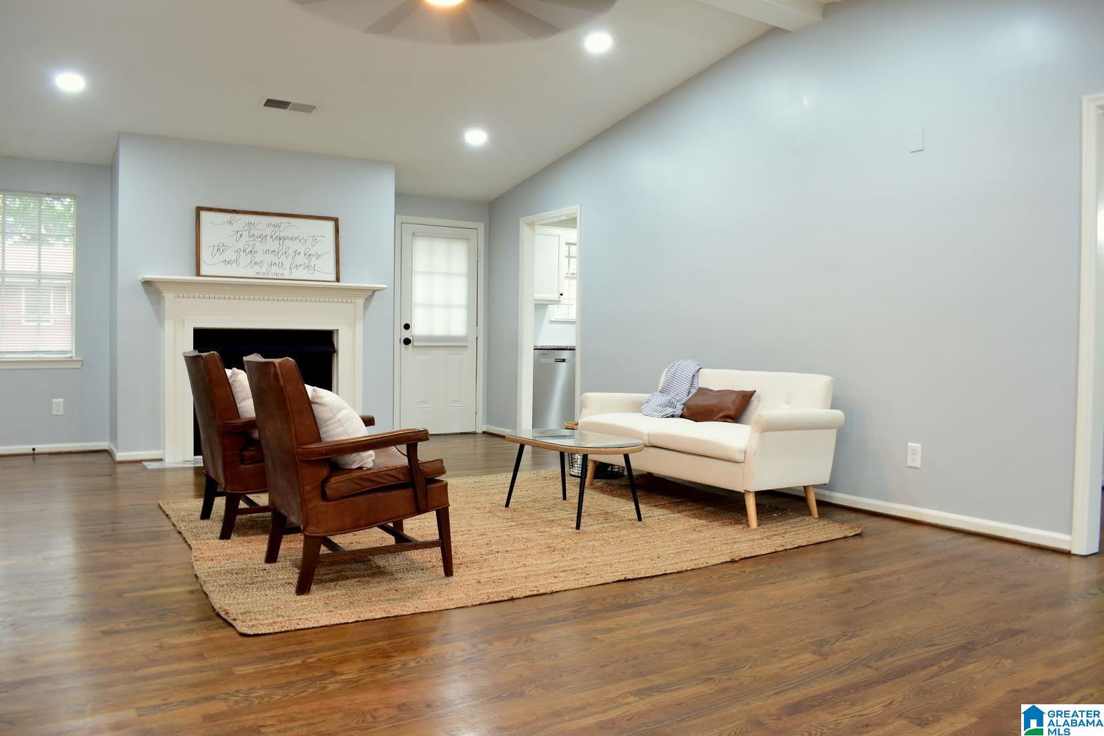 1059 THOMPSON ROAD