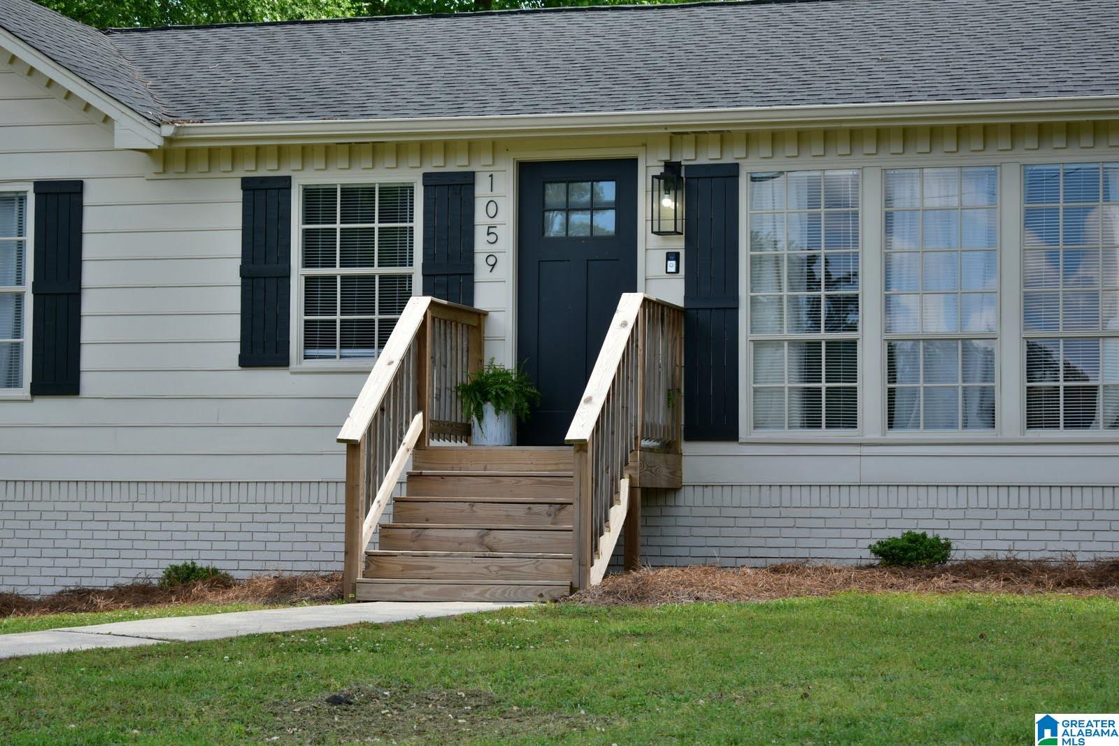 1059 THOMPSON ROAD
