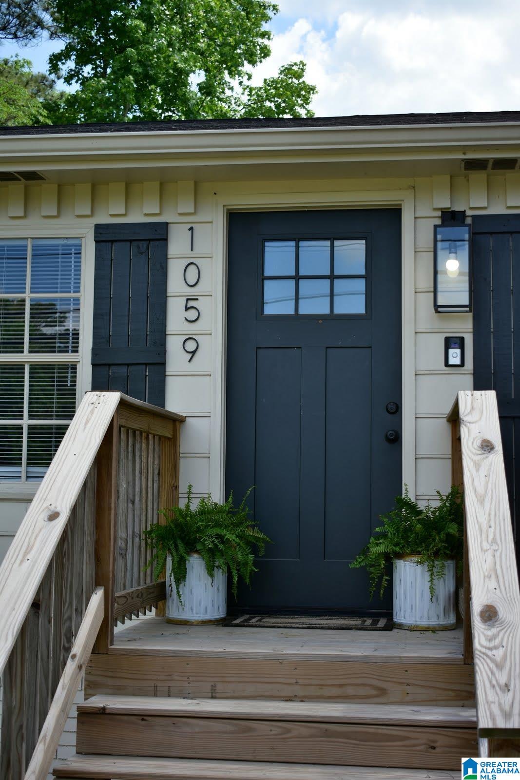 1059 THOMPSON ROAD