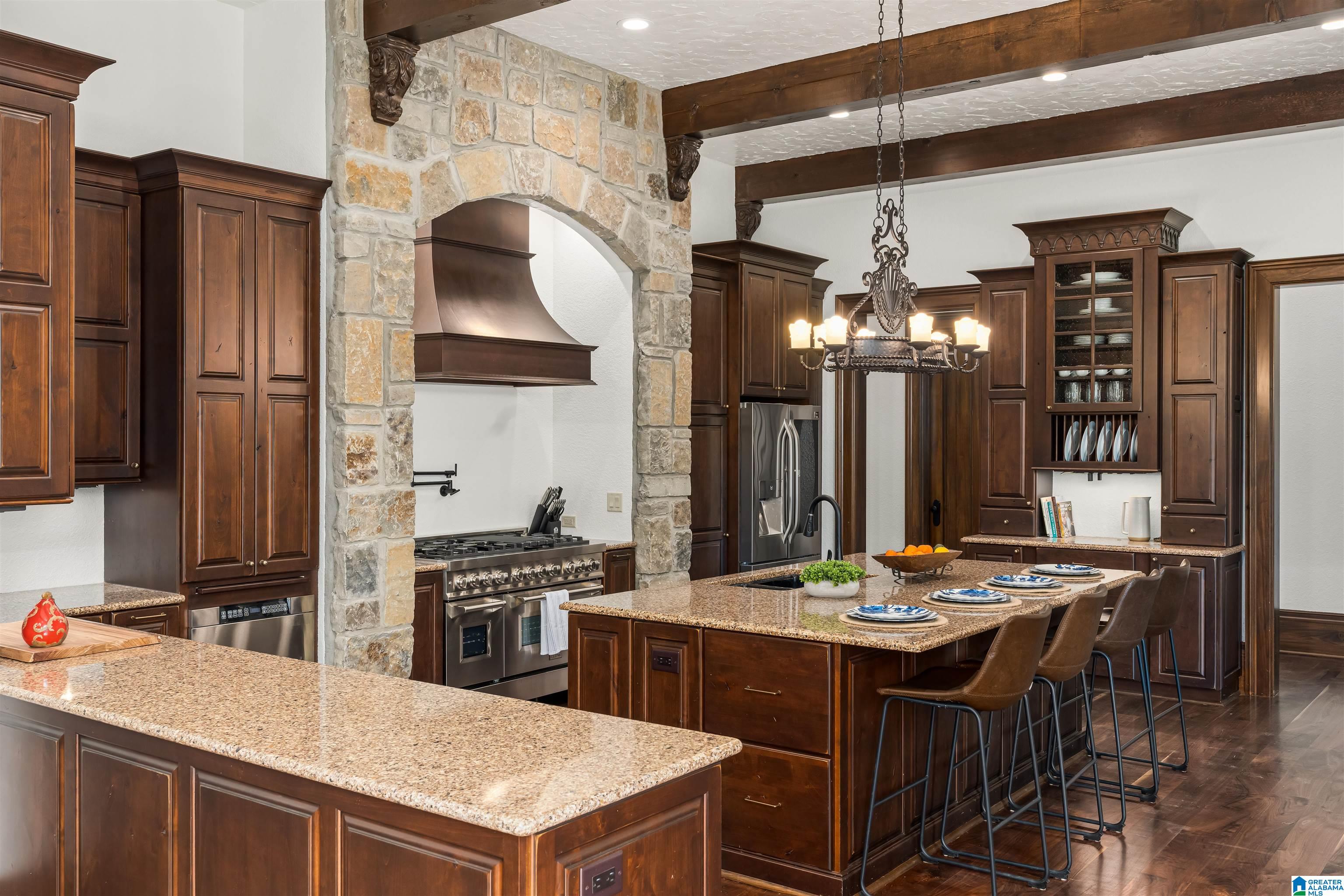 584 MEADOW LAKE FARMS