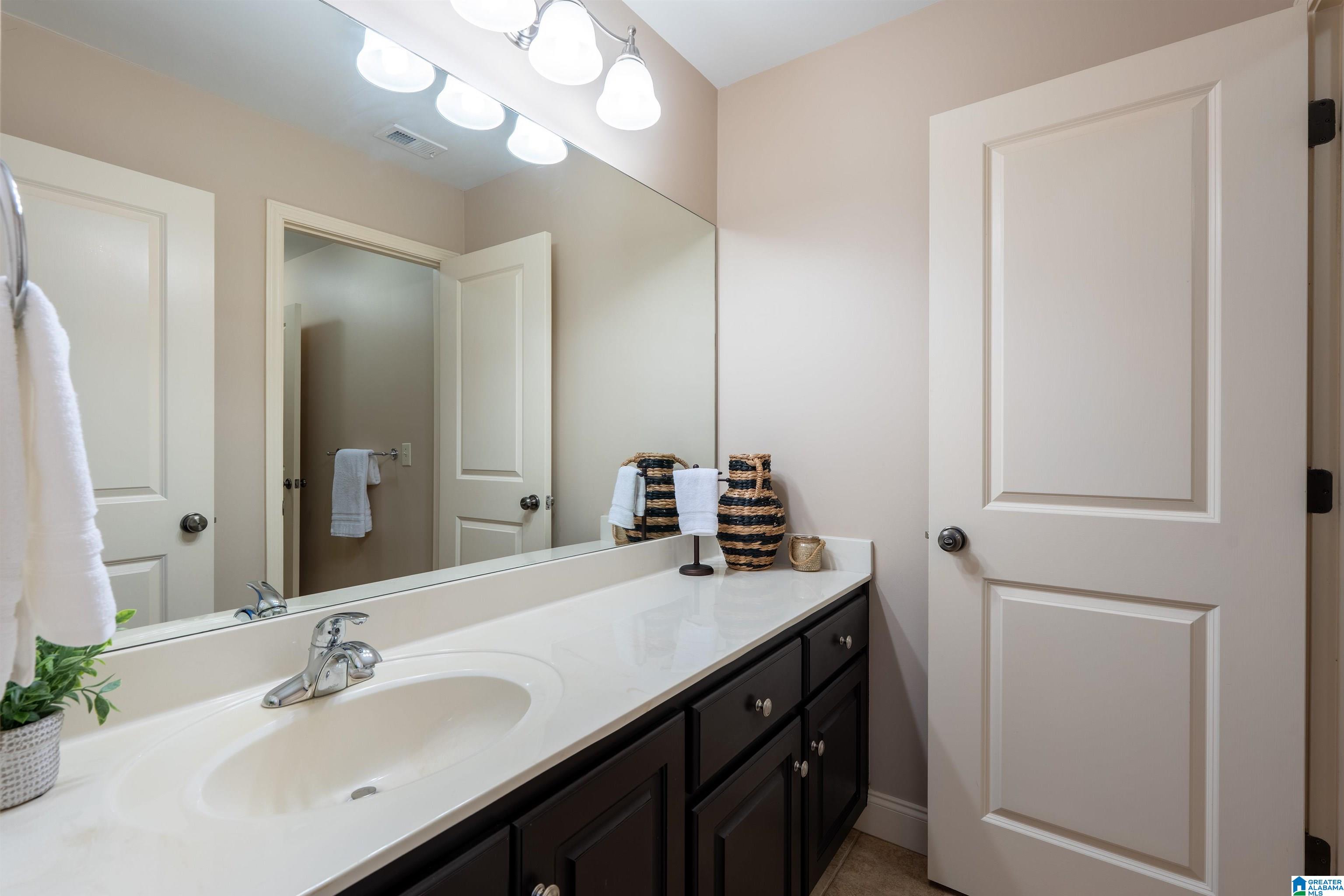 5232 LAKE CREST CIRCLE