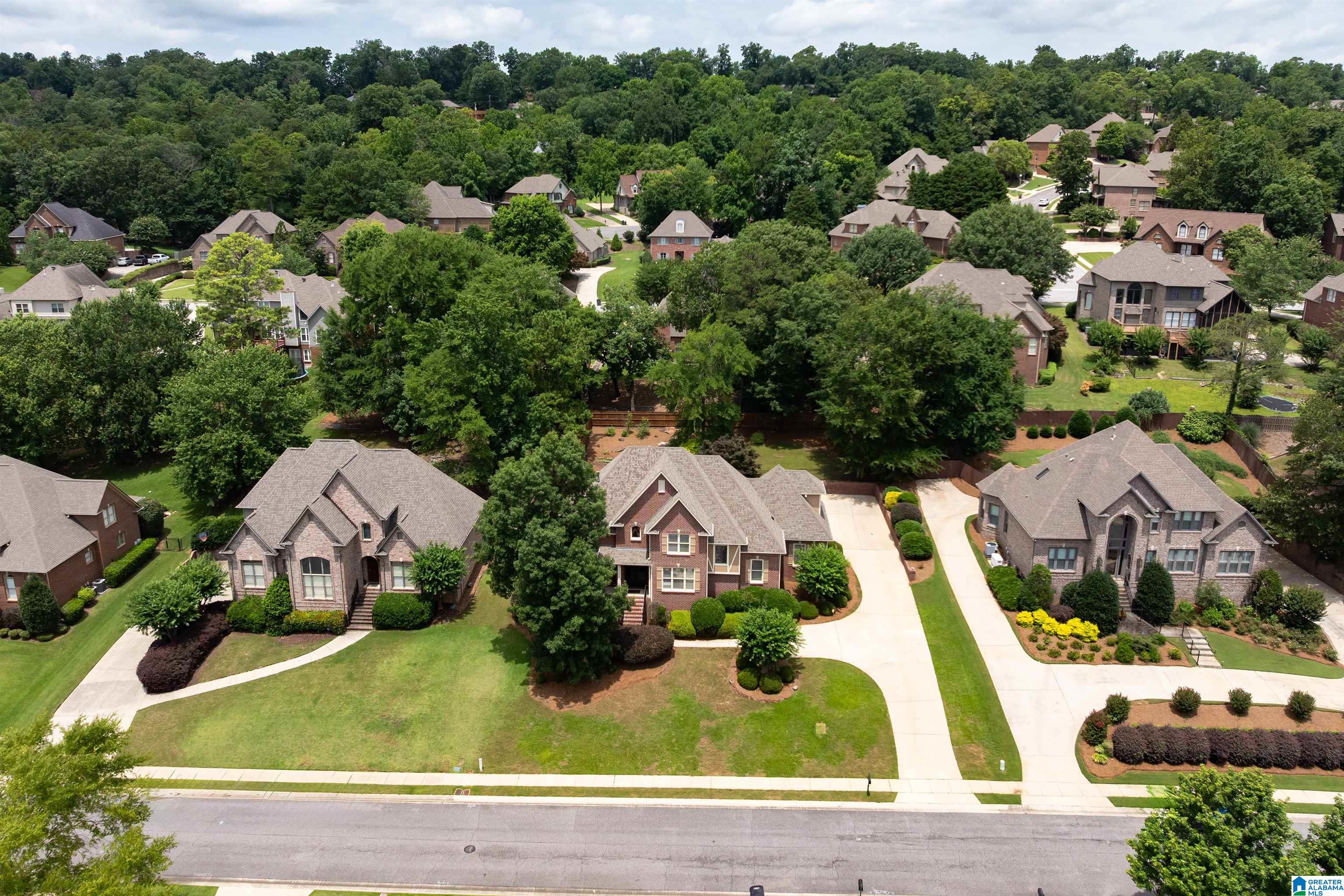5232 LAKE CREST CIRCLE