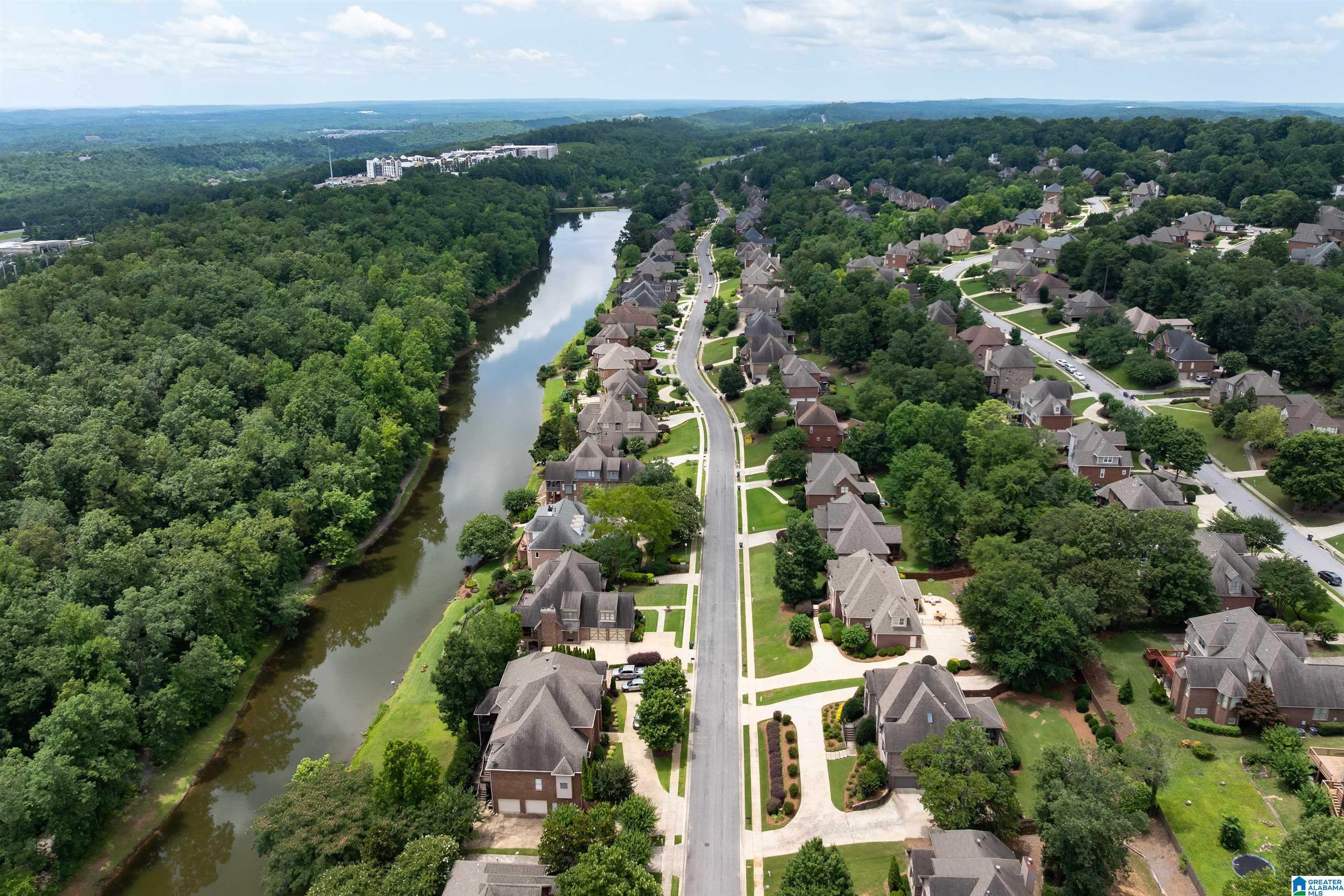 5232 LAKE CREST CIRCLE