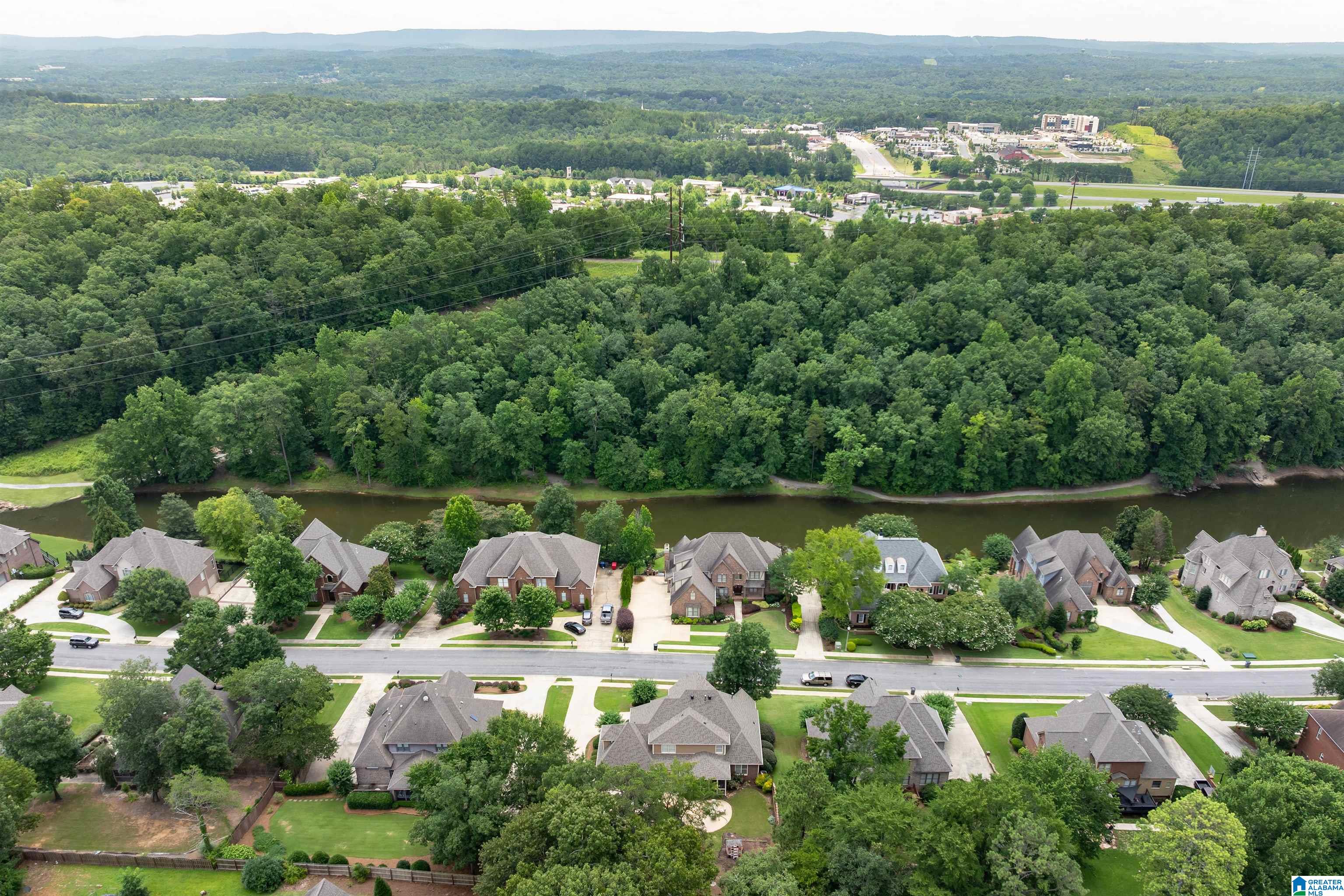 5232 LAKE CREST CIRCLE