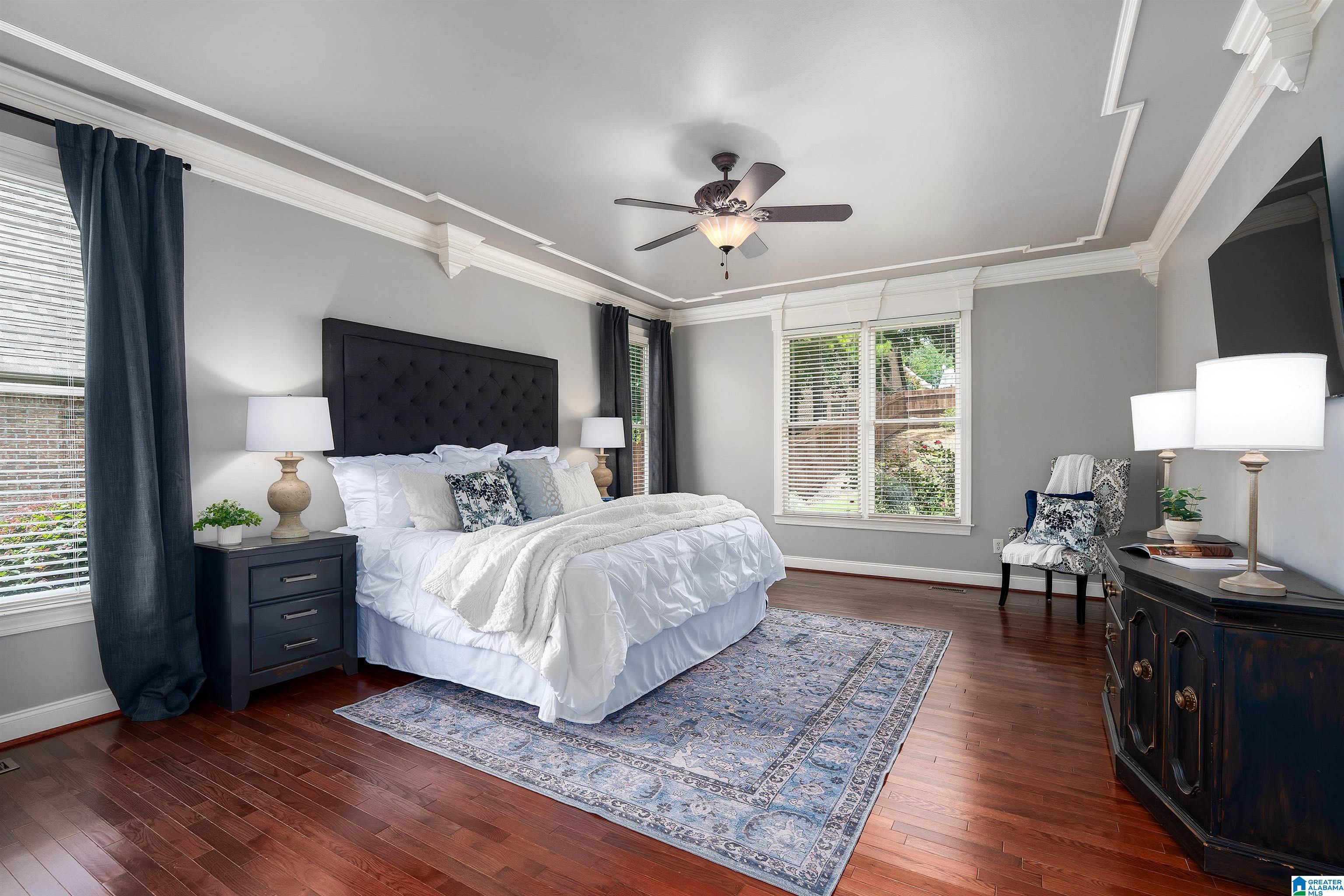 5232 LAKE CREST CIRCLE