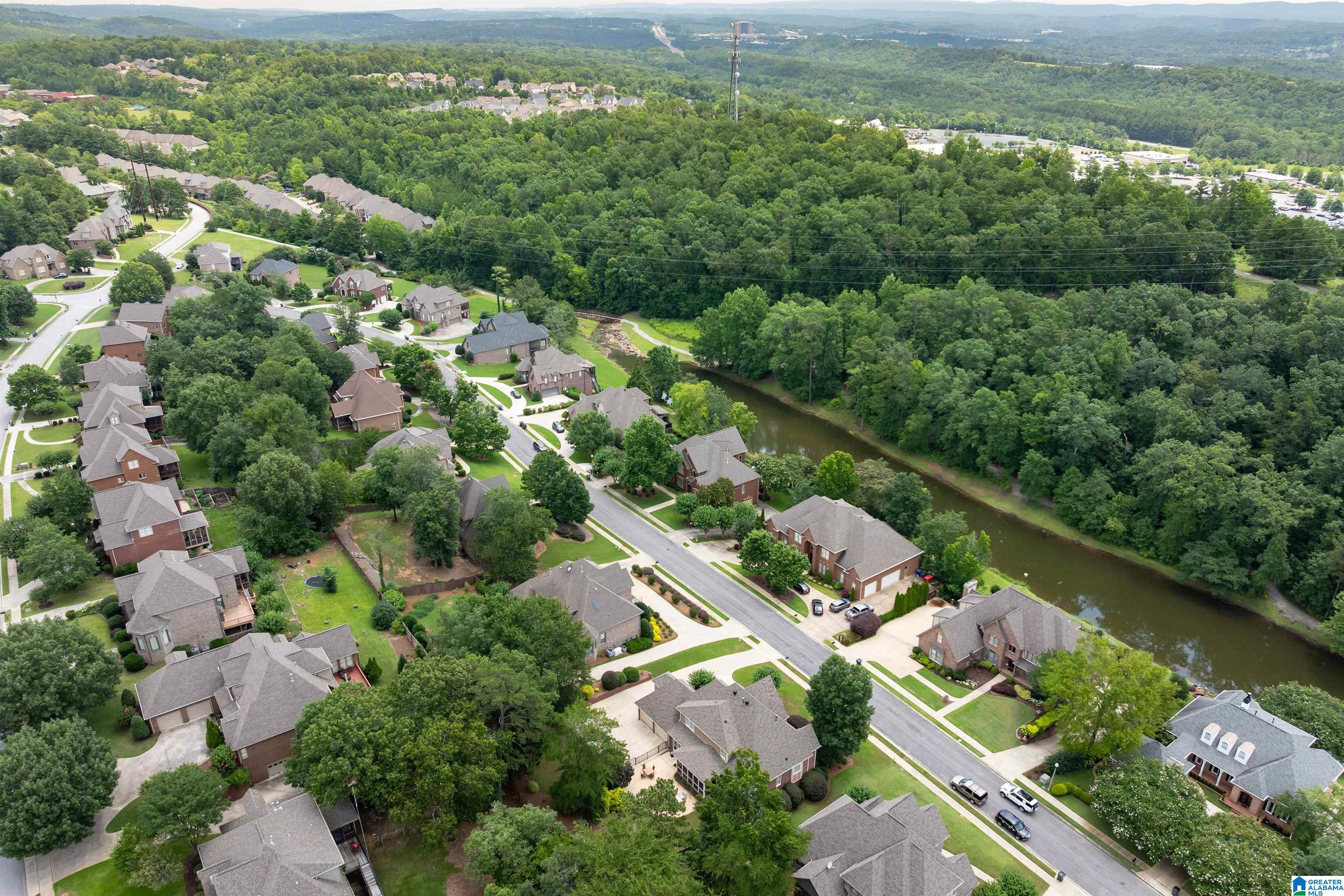 5232 LAKE CREST CIRCLE