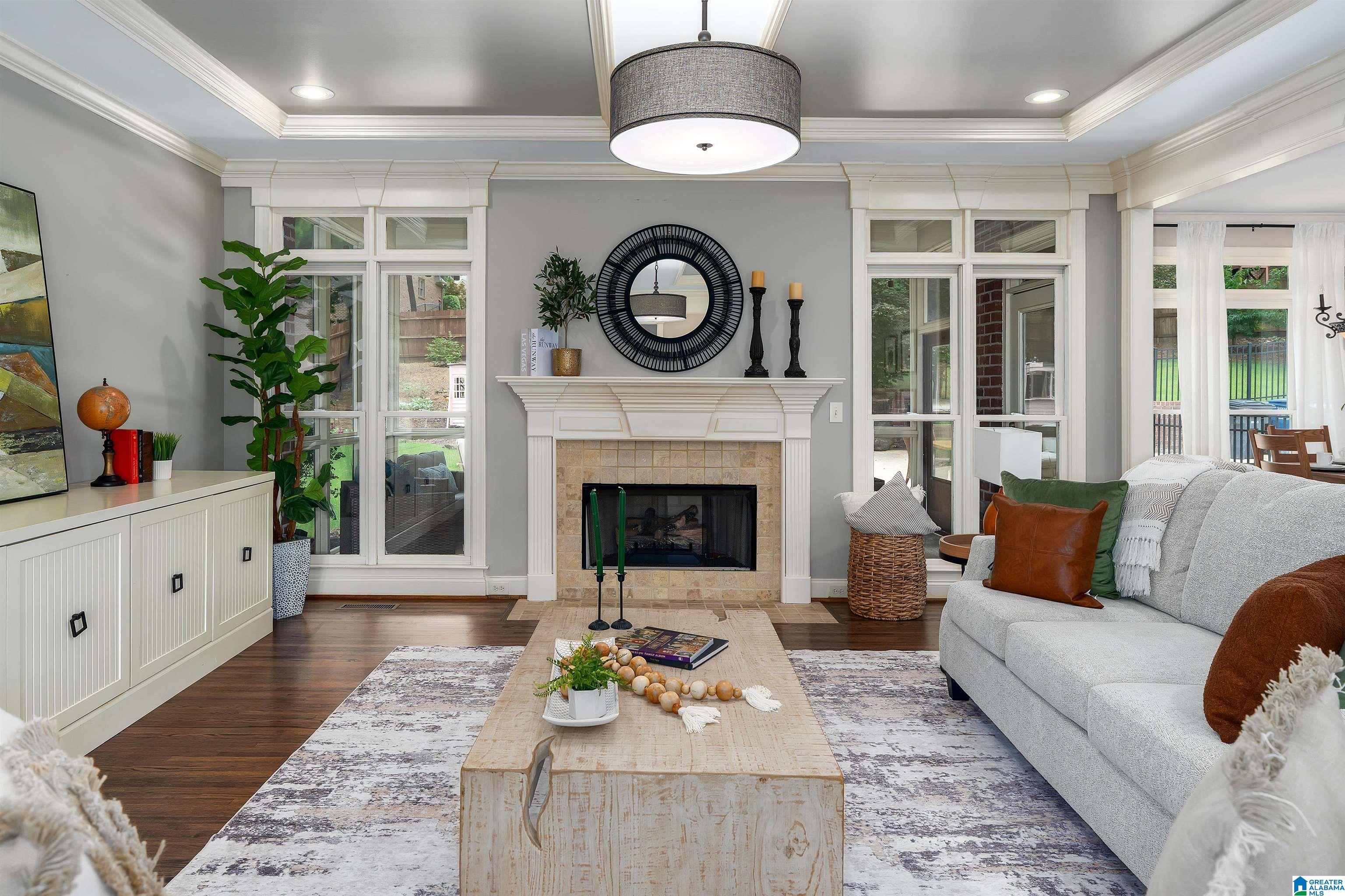 5232 LAKE CREST CIRCLE