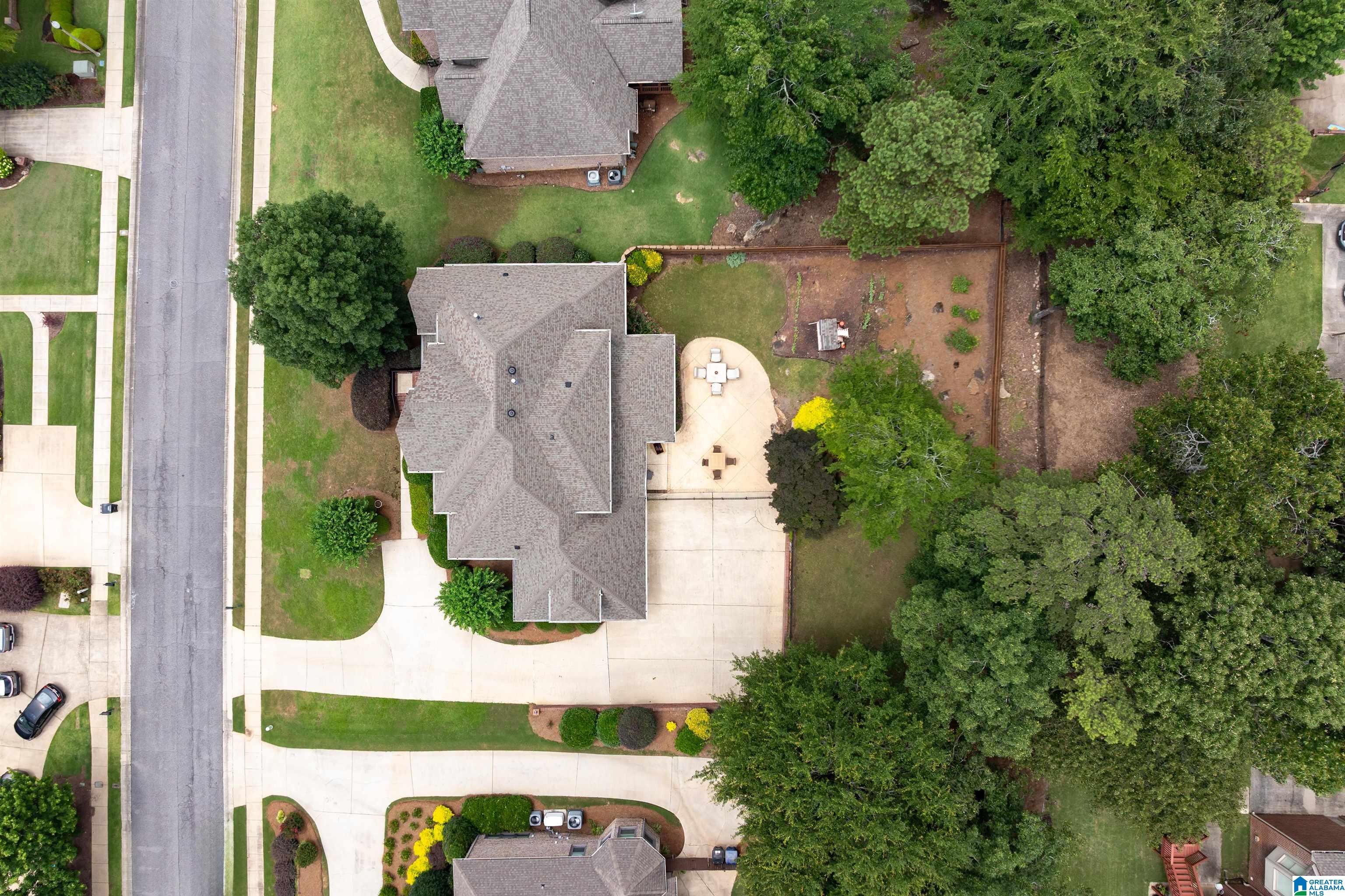 5232 LAKE CREST CIRCLE