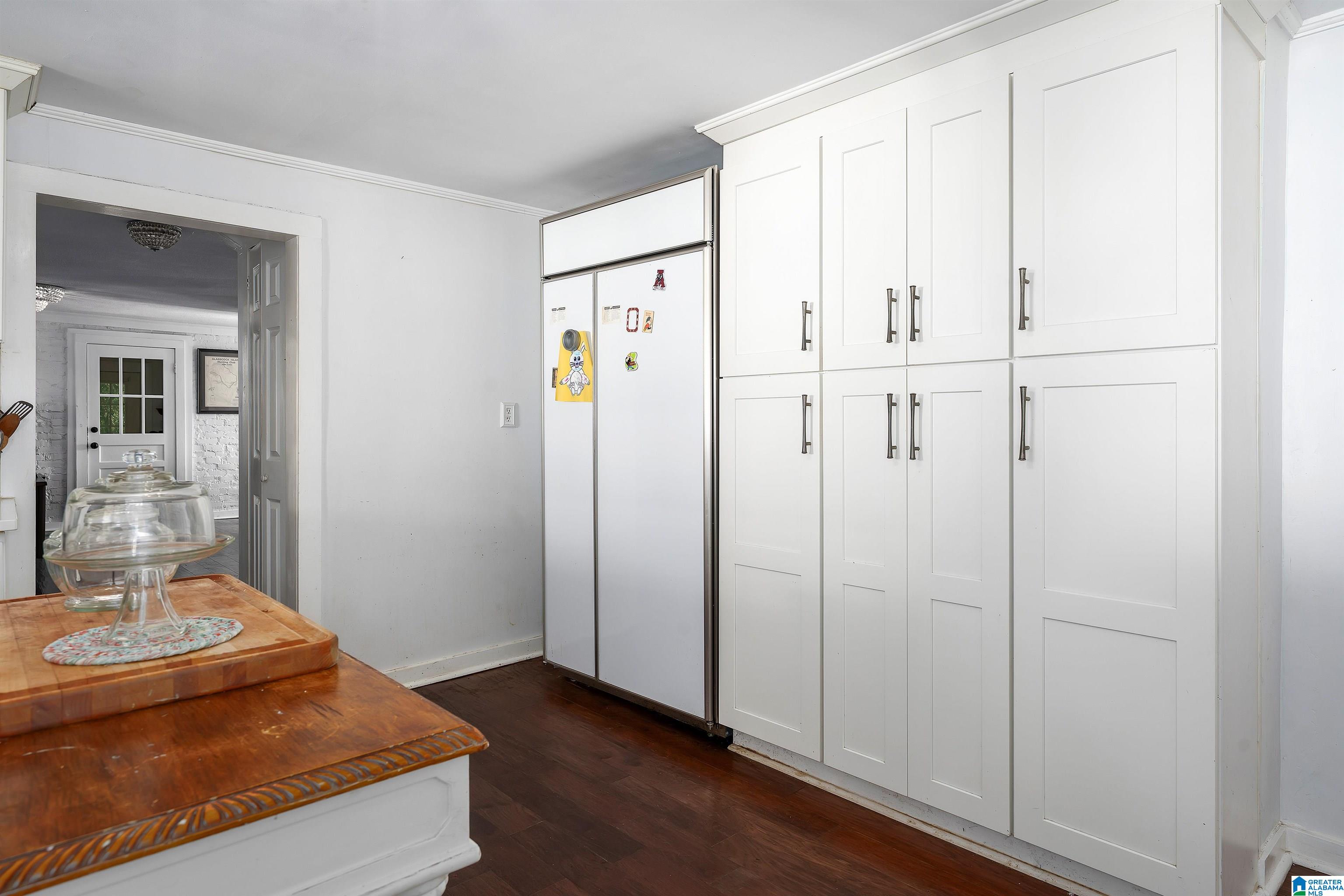 129 1ST AVENUE W