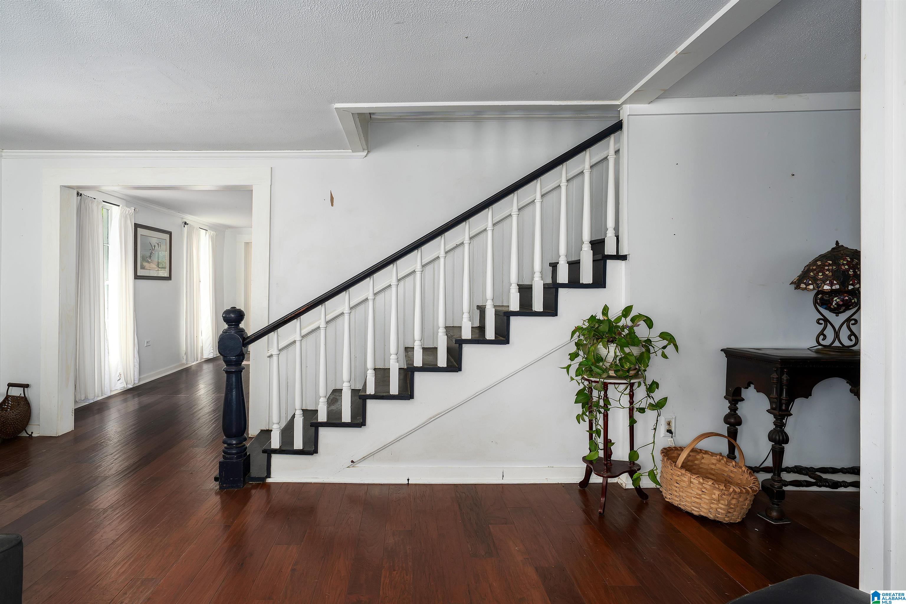129 1ST AVENUE W