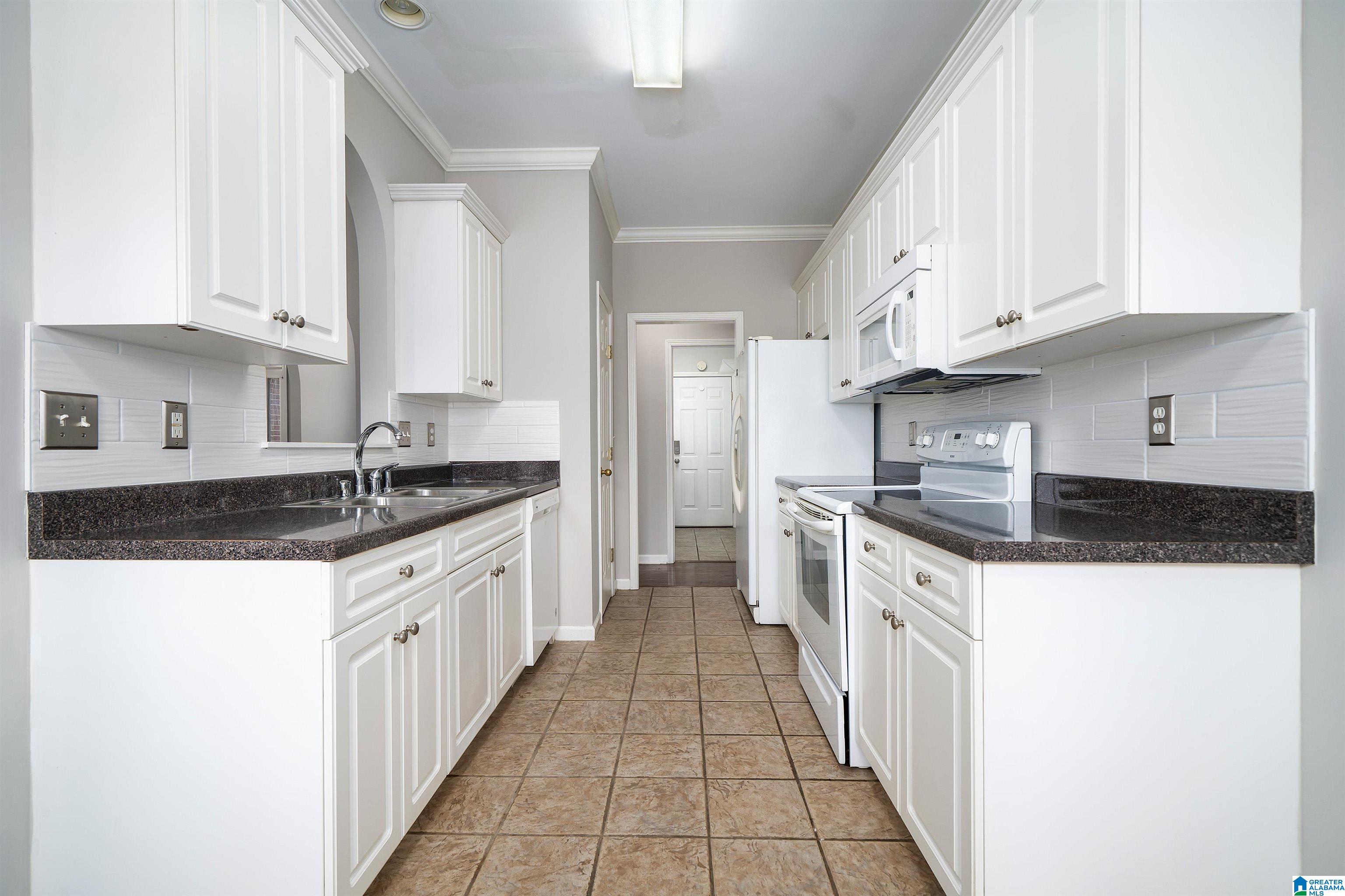 800 WATERFORD CIRCLE