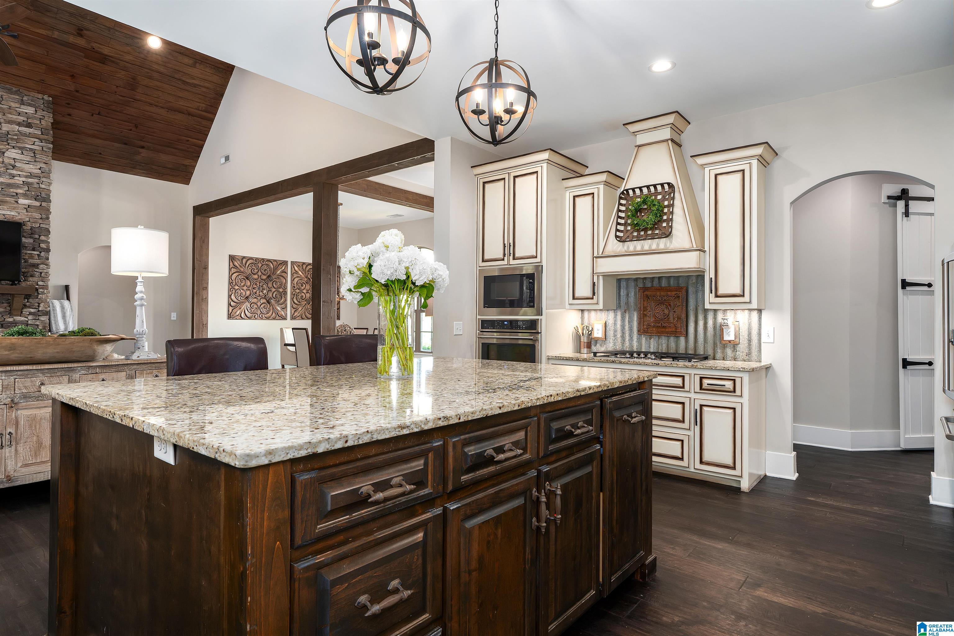 395 RED OAK ROAD