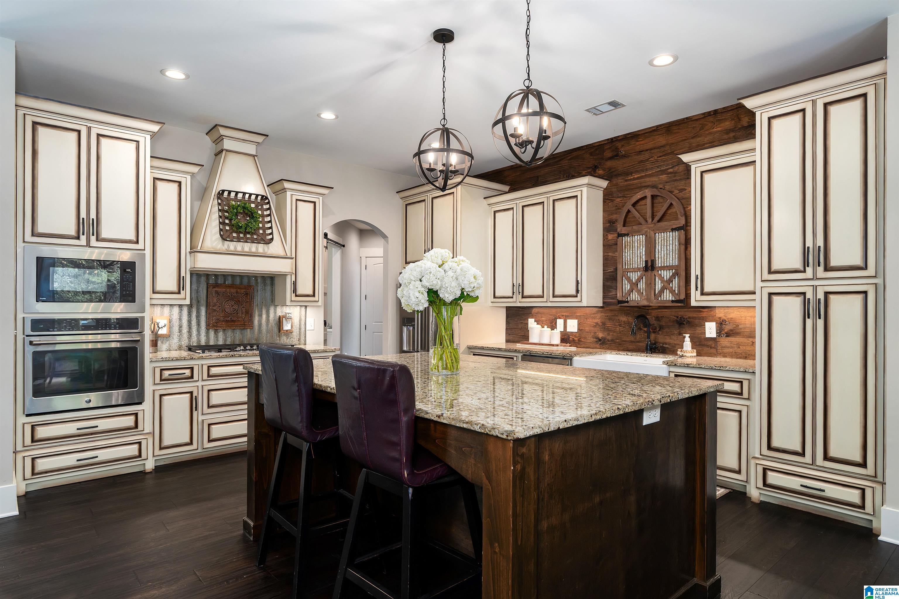 395 RED OAK ROAD