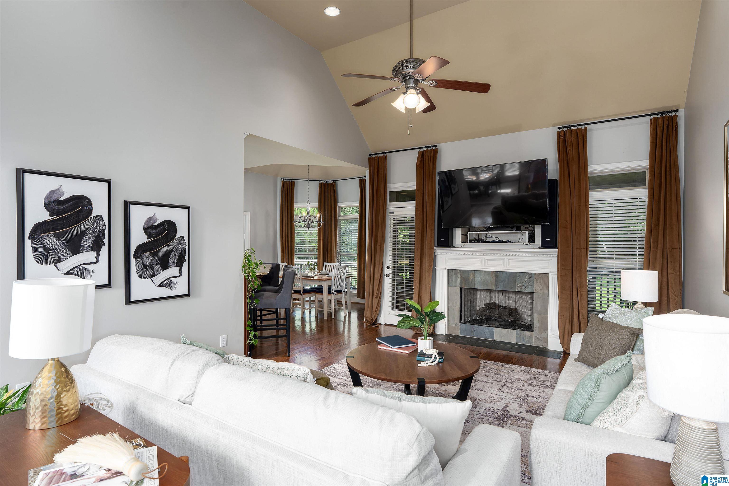 3588 LAKEFRONT TRAIL