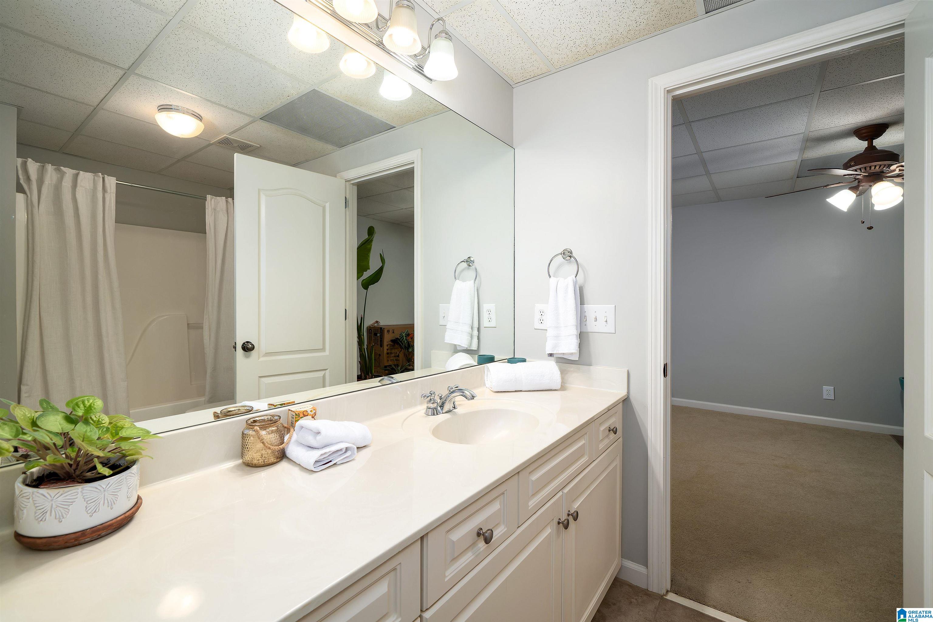 3588 LAKEFRONT TRAIL
