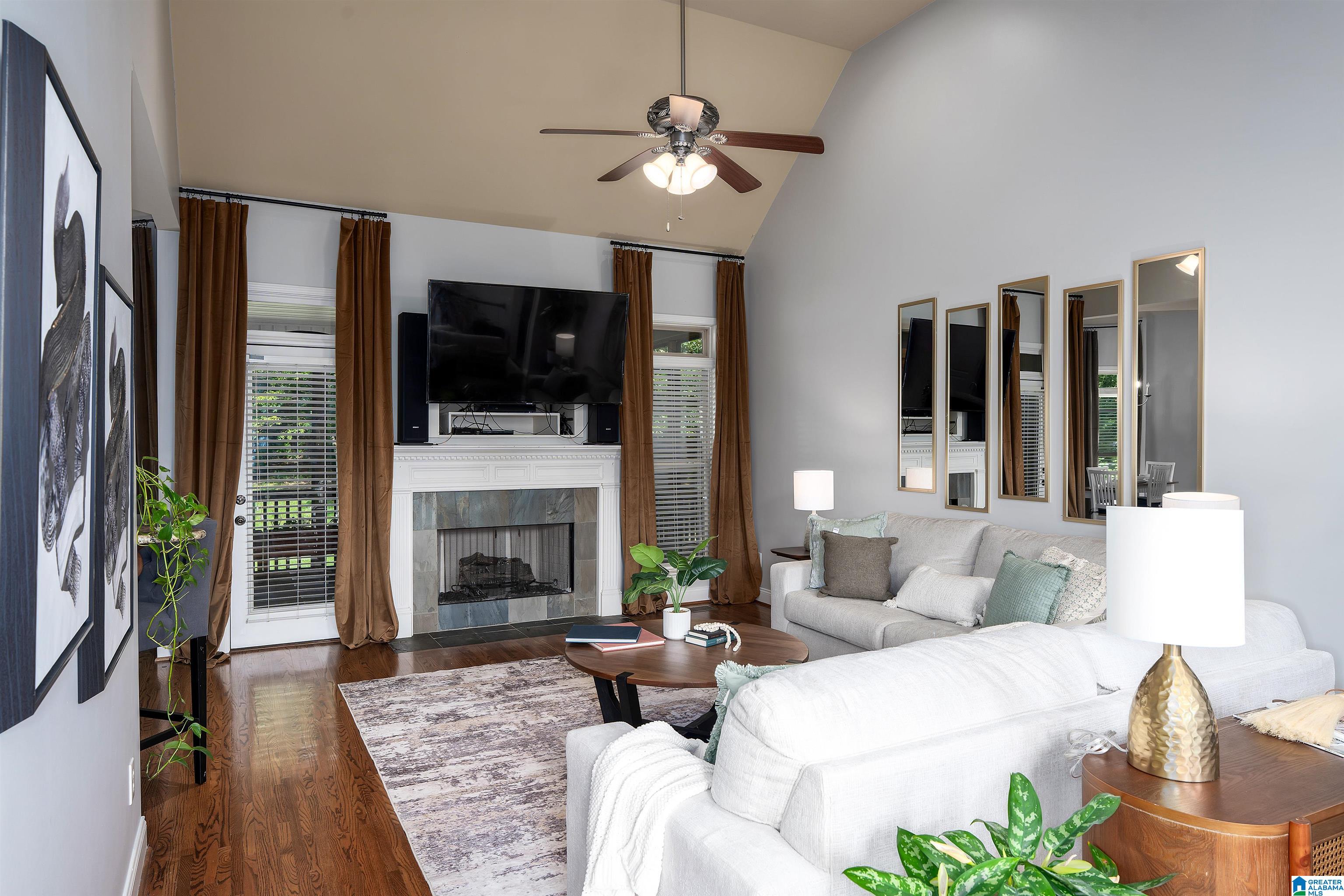 3588 LAKEFRONT TRAIL
