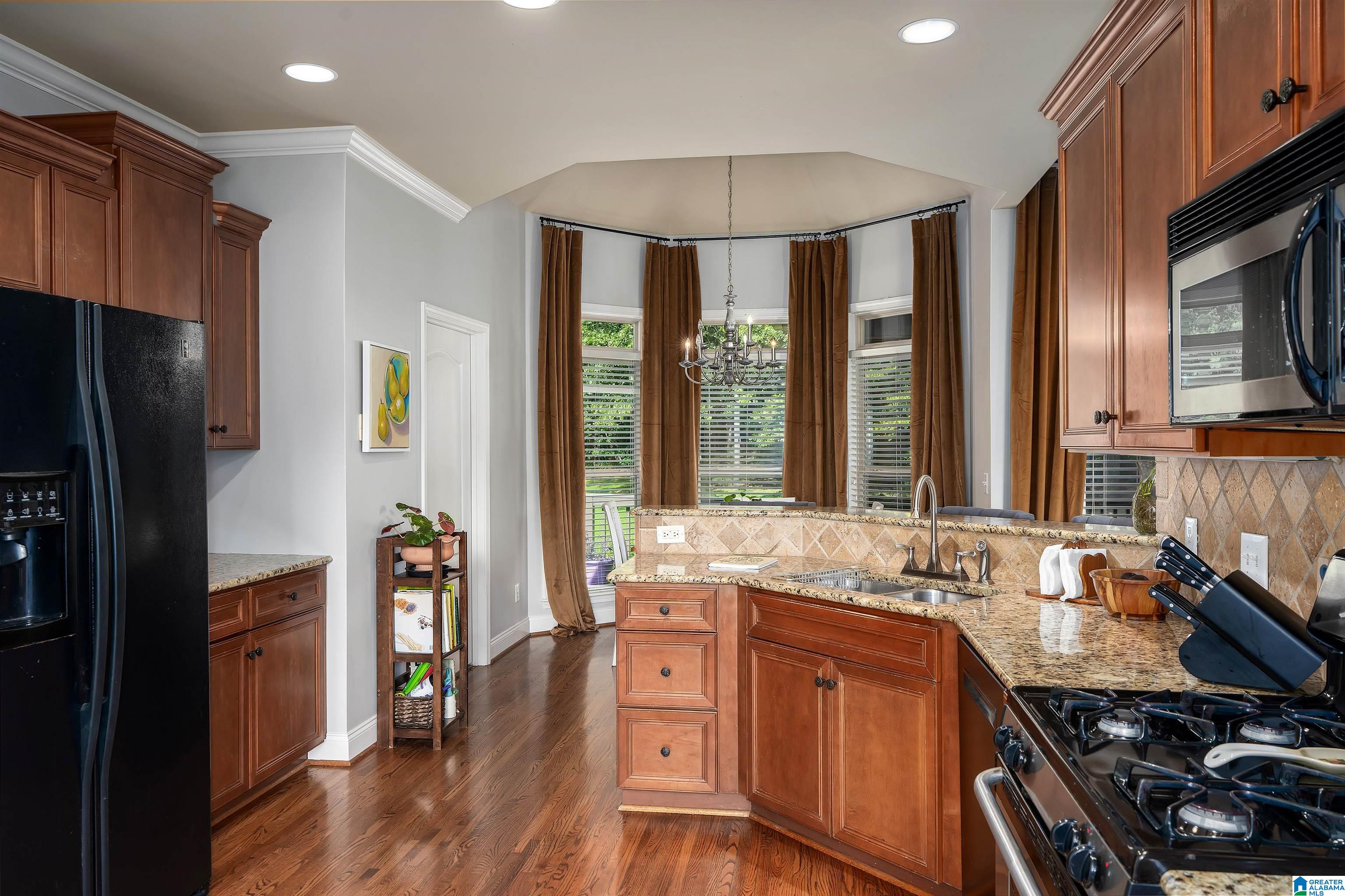 3588 LAKEFRONT TRAIL