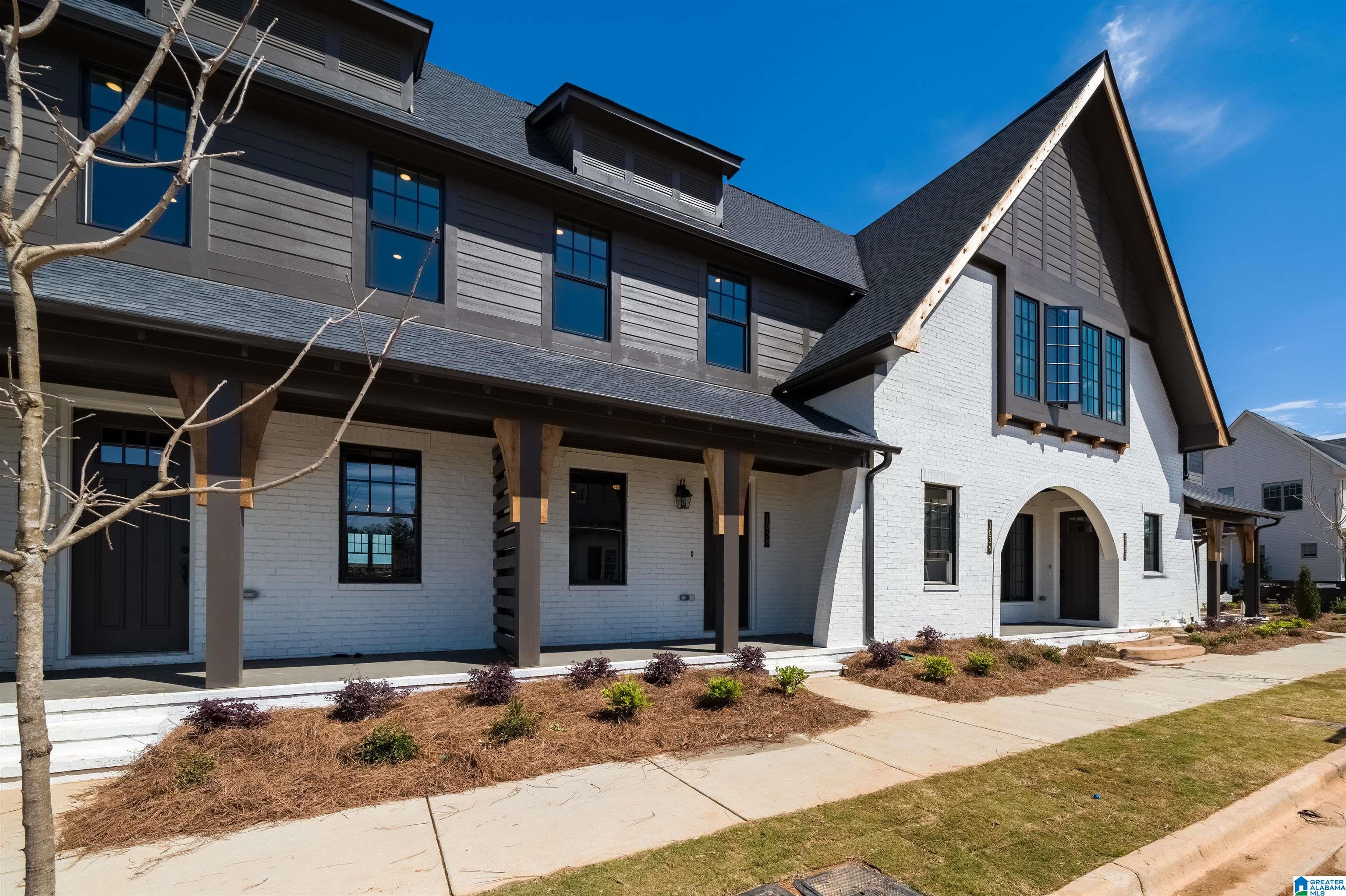 1038 WINDSOR DRIVE