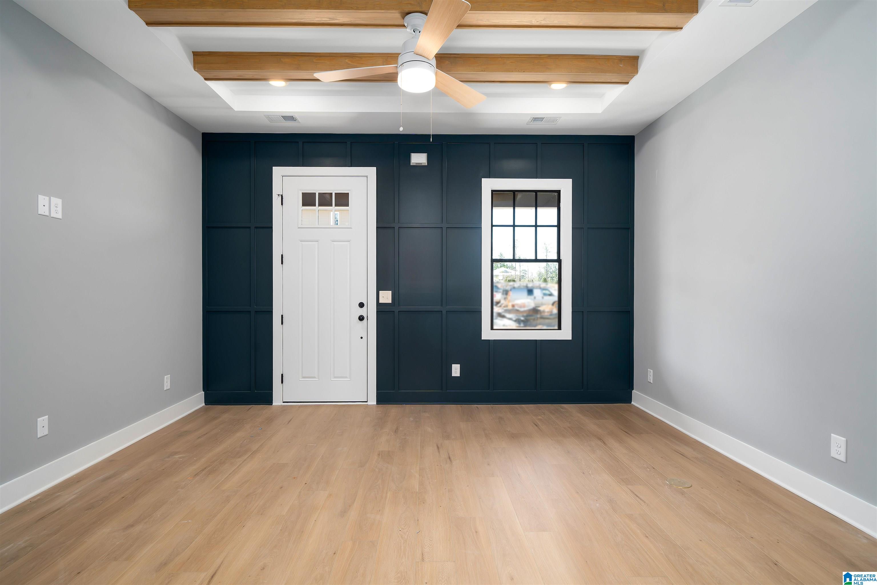 1038 WINDSOR DRIVE