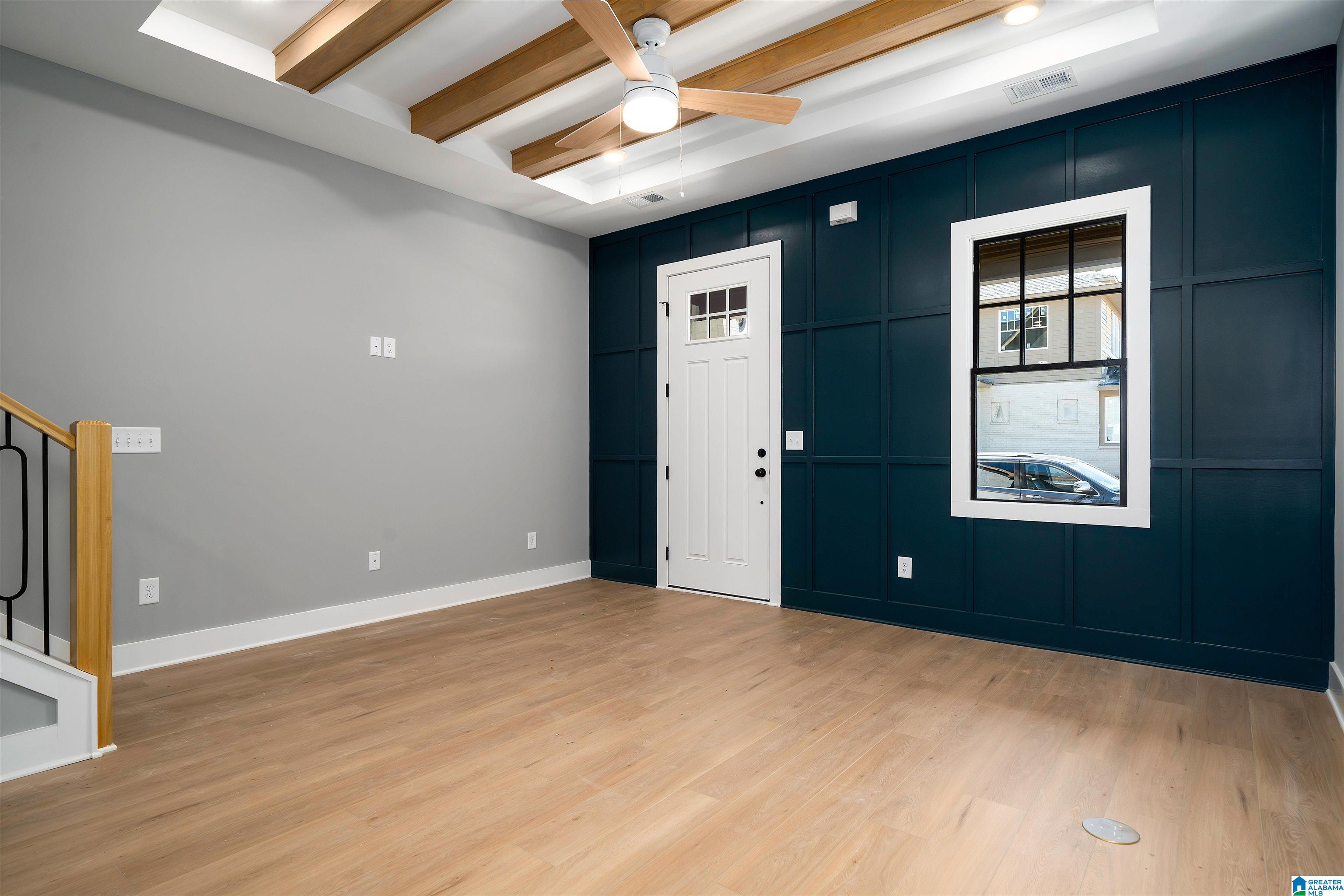 1038 WINDSOR DRIVE