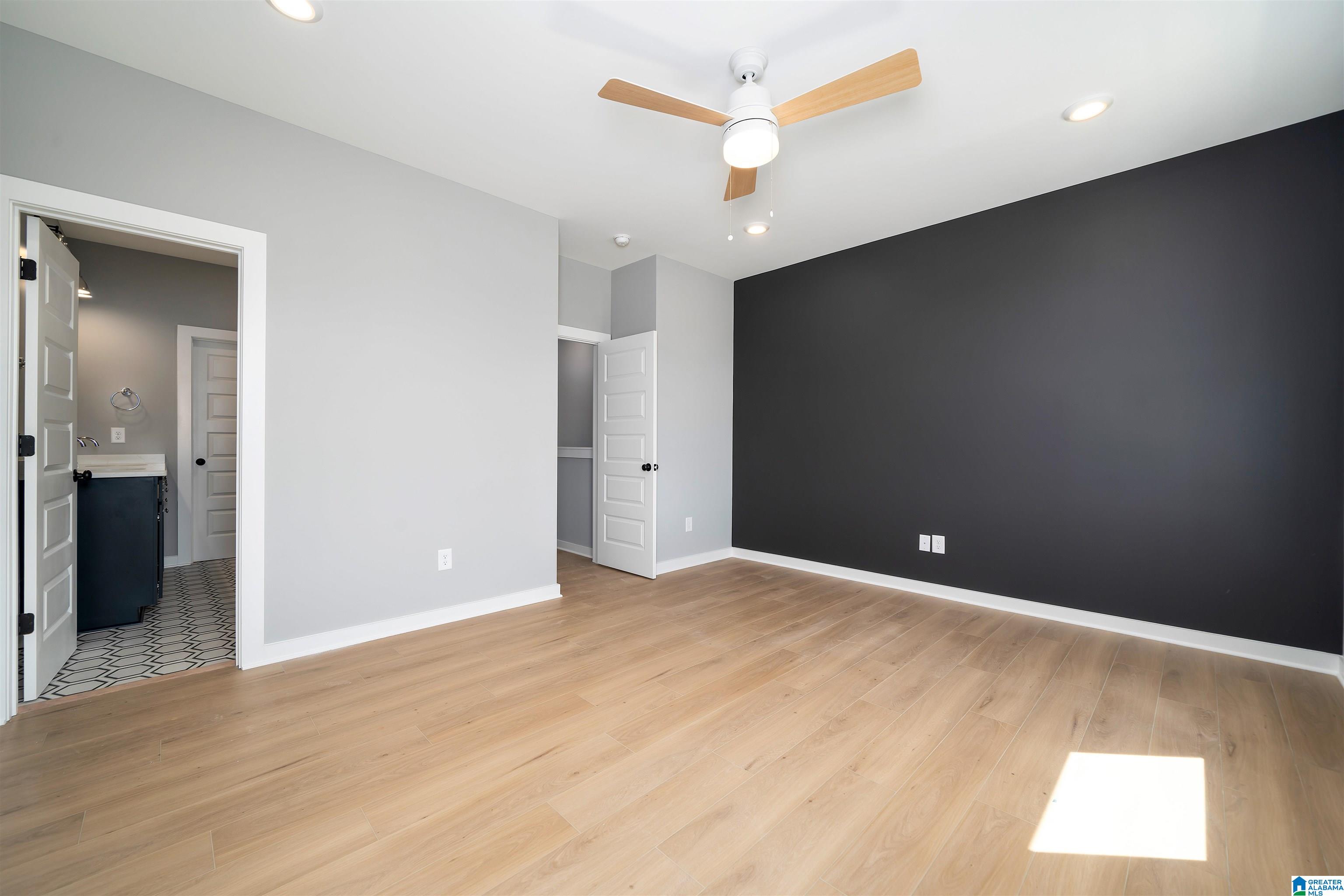 1038 WINDSOR DRIVE