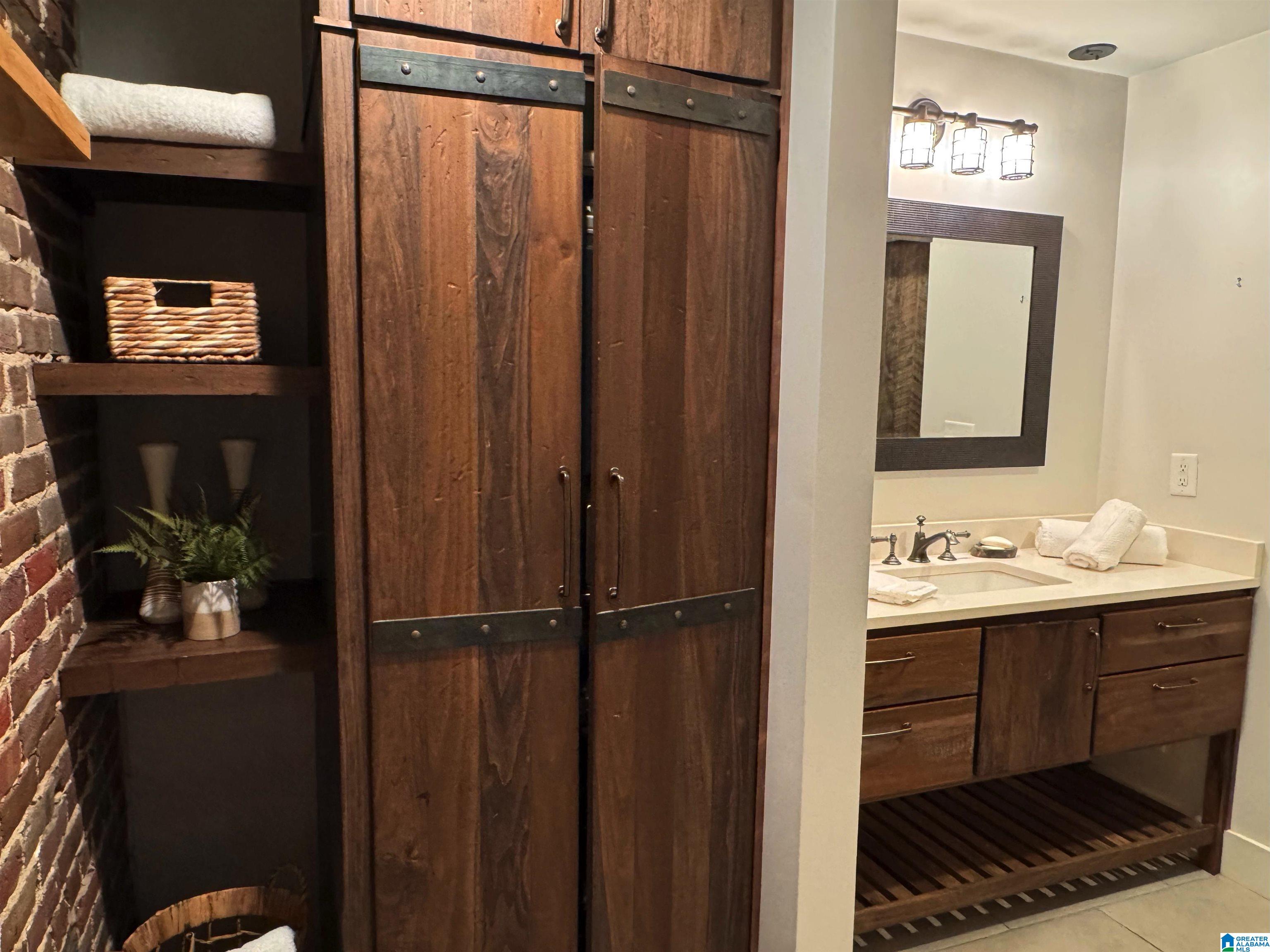 2217 2ND AVENUE N 206