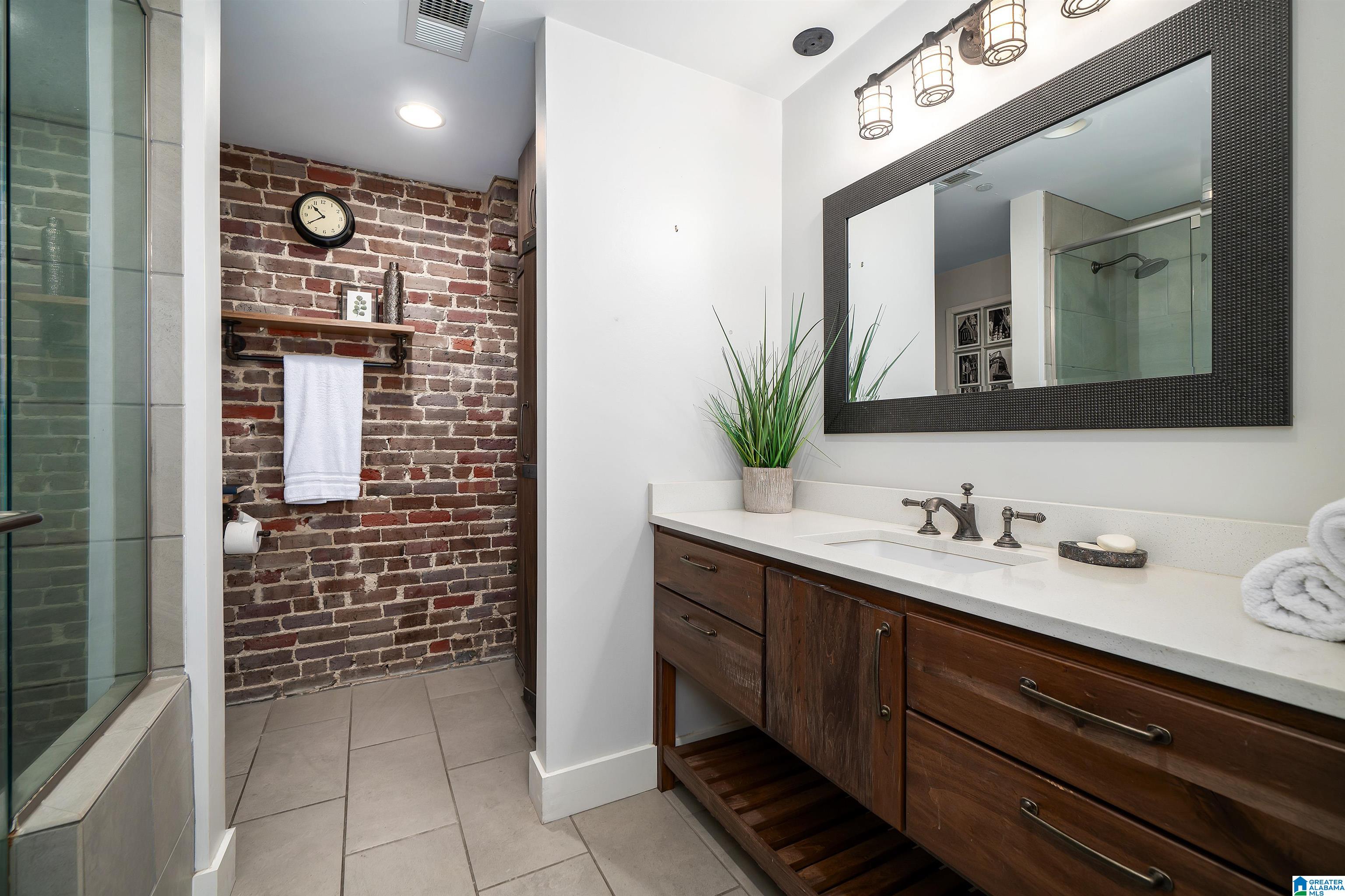 2217 2ND AVENUE N 206