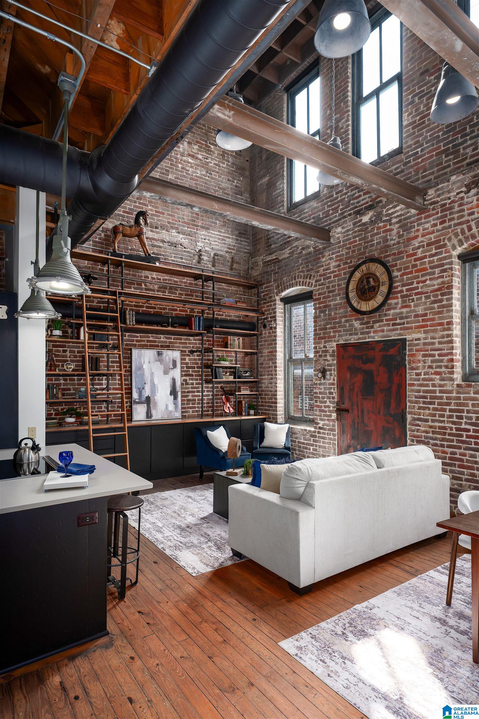 2217 2ND AVENUE N 206