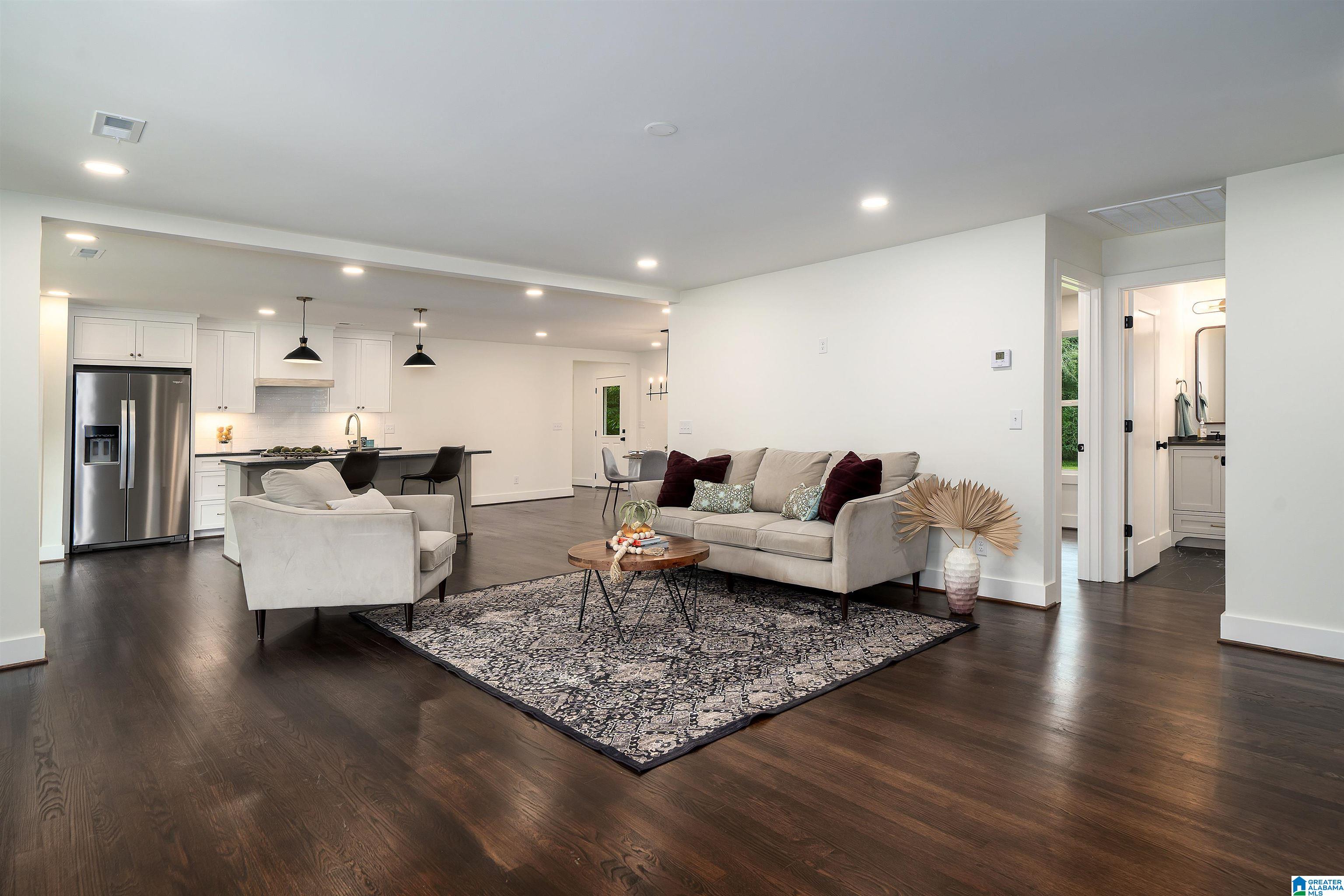 832 CHELSEA ROAD