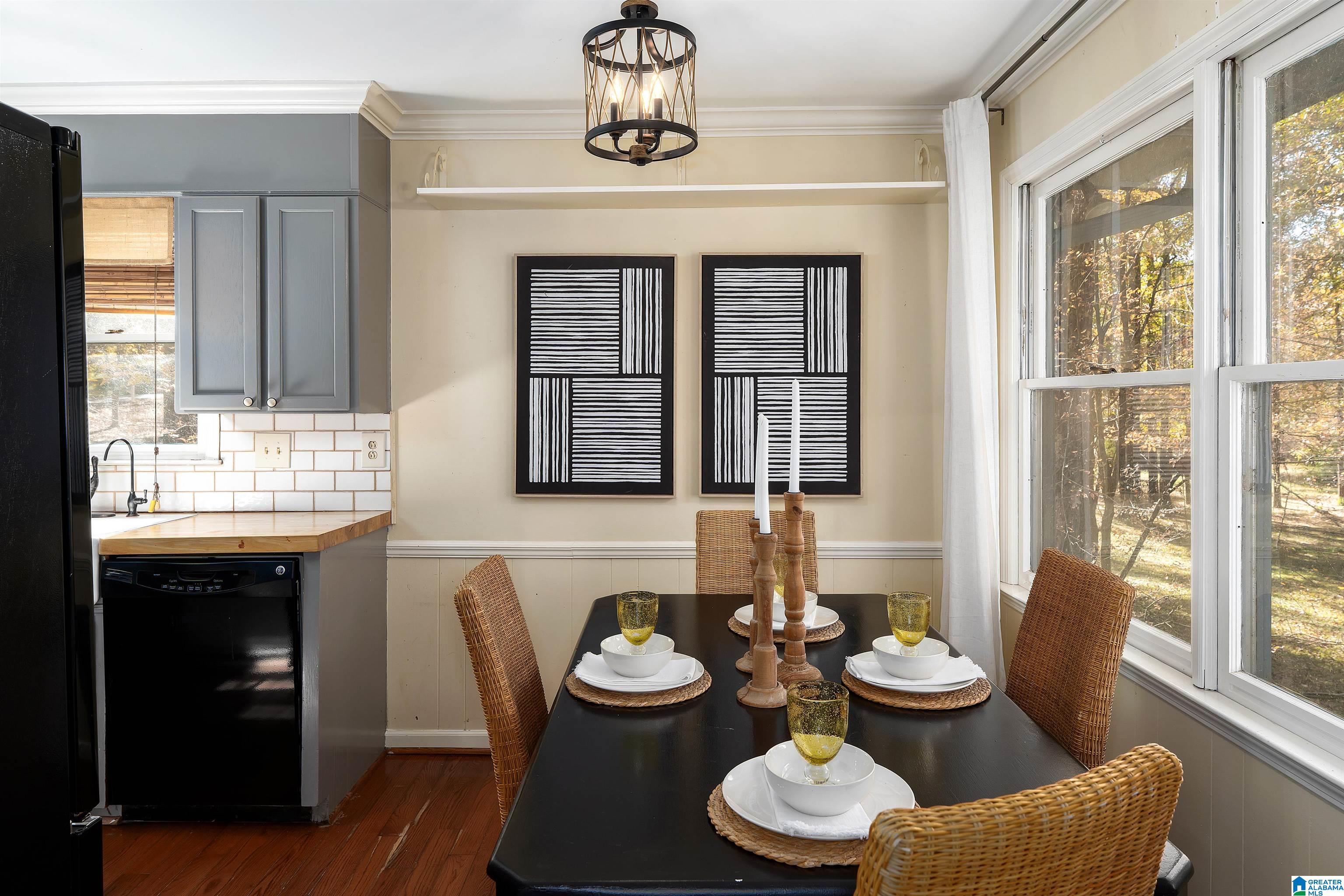 3064 WHISPERING PINES CIRCLE