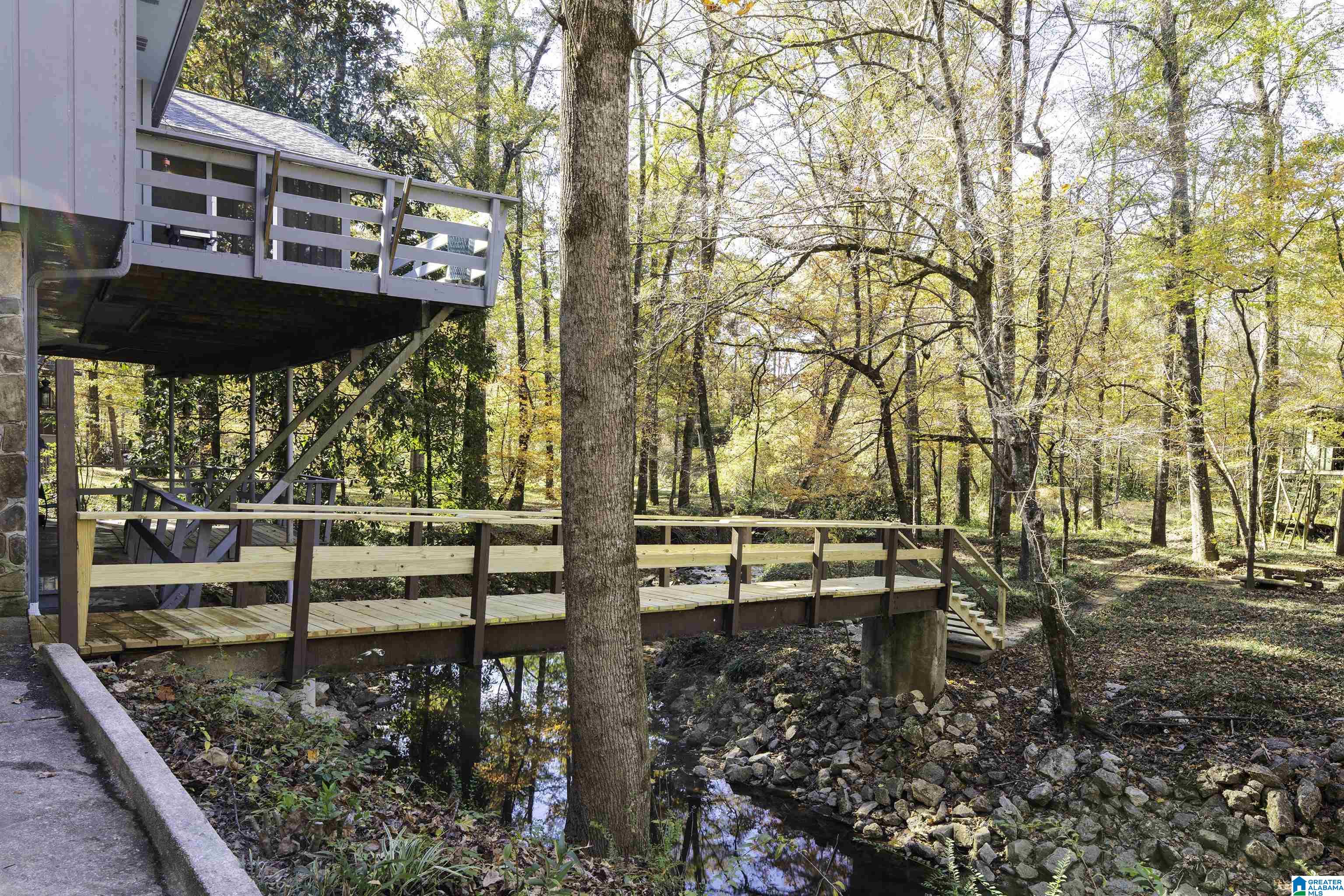 3064 WHISPERING PINES CIRCLE