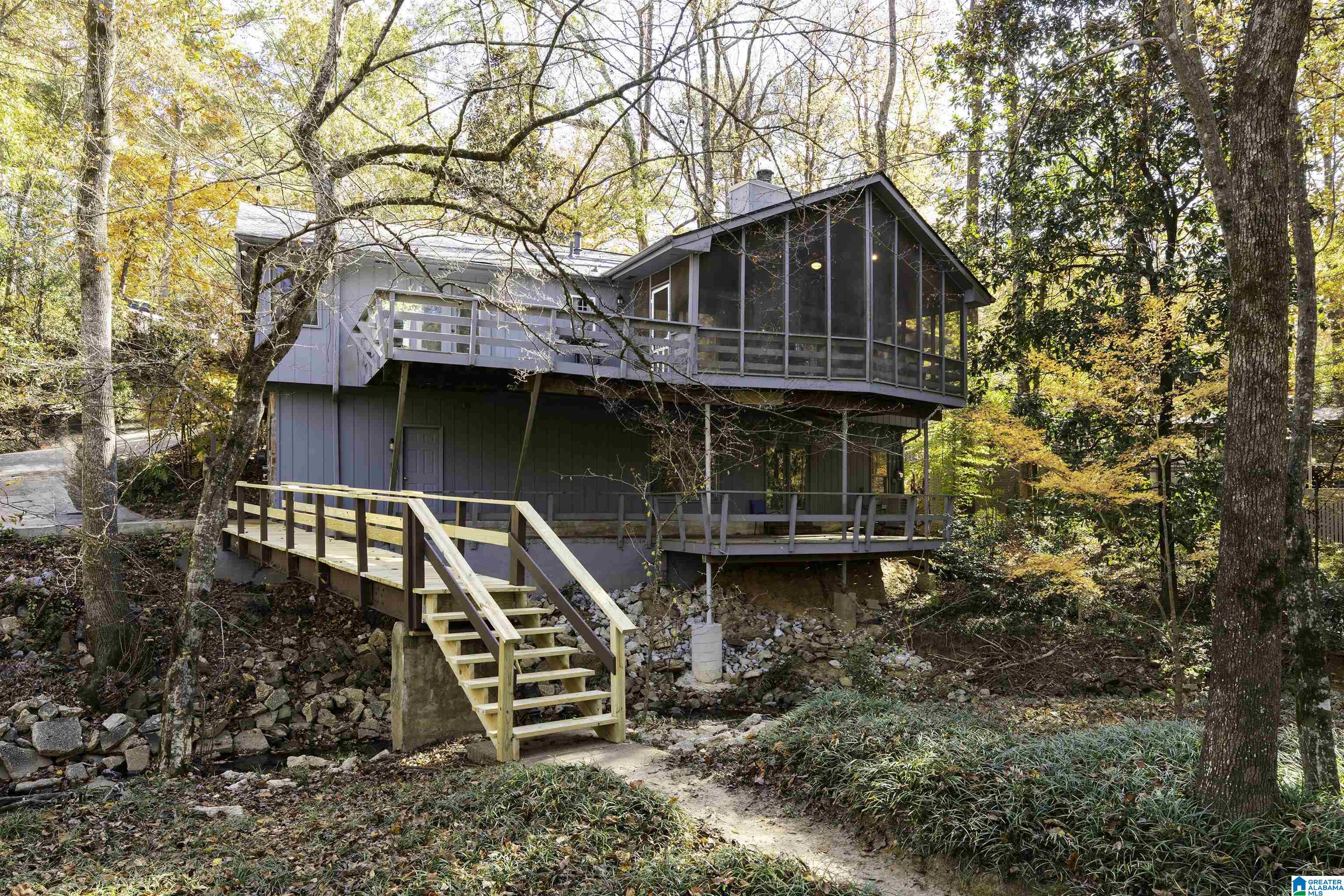 3064 WHISPERING PINES CIRCLE