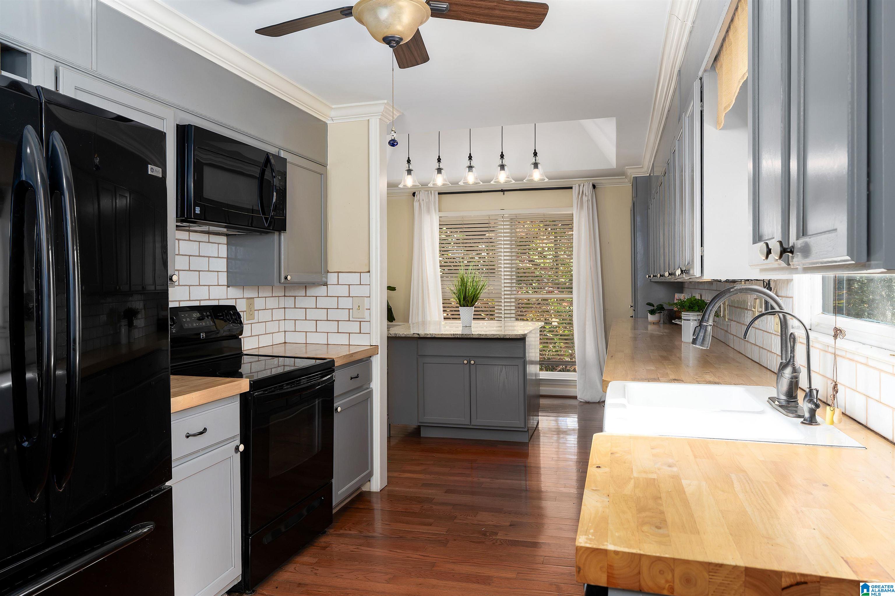 3064 WHISPERING PINES CIRCLE