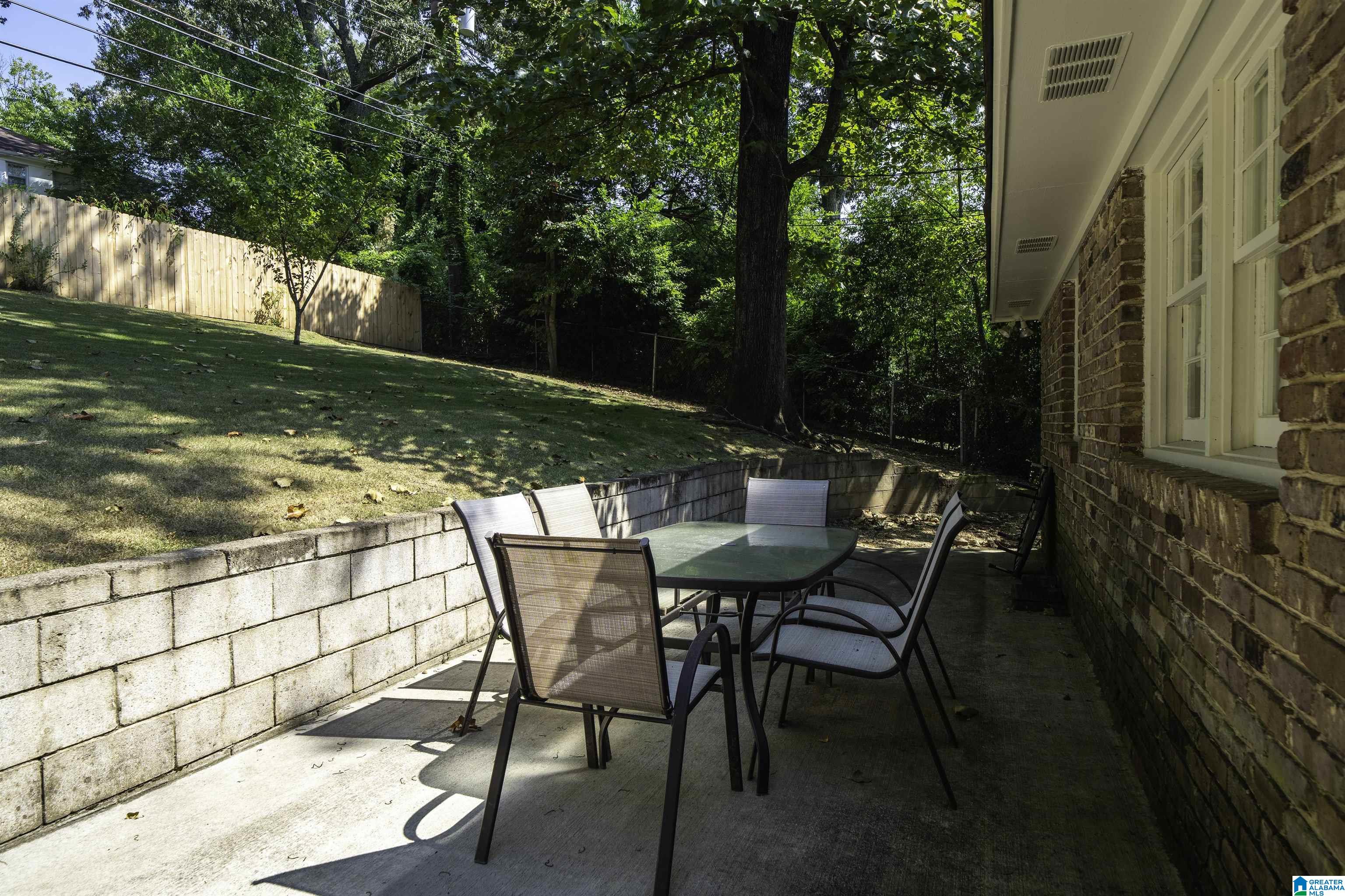 1312 ROUND HILL ROAD