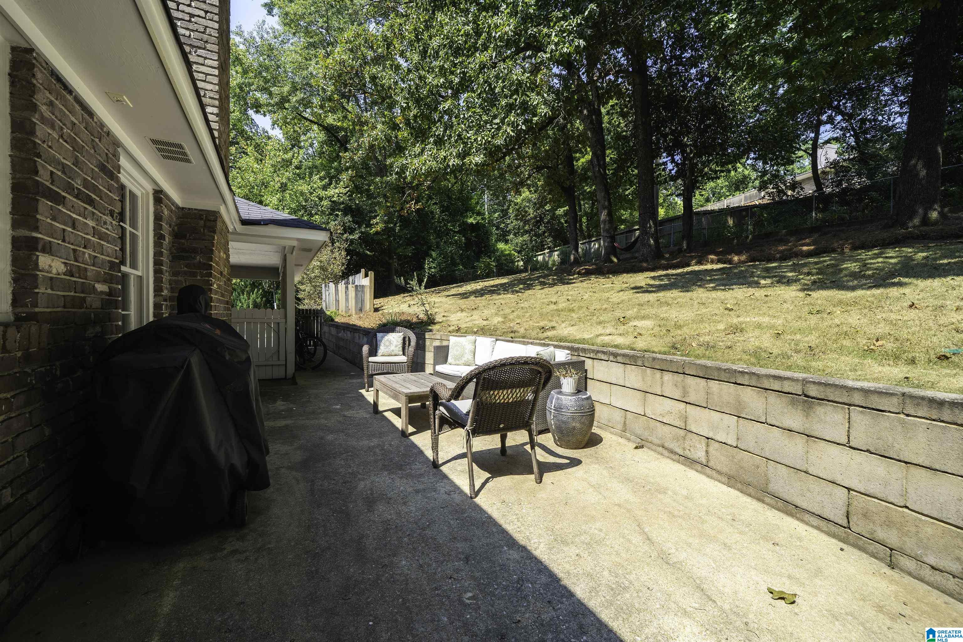 1312 ROUND HILL ROAD