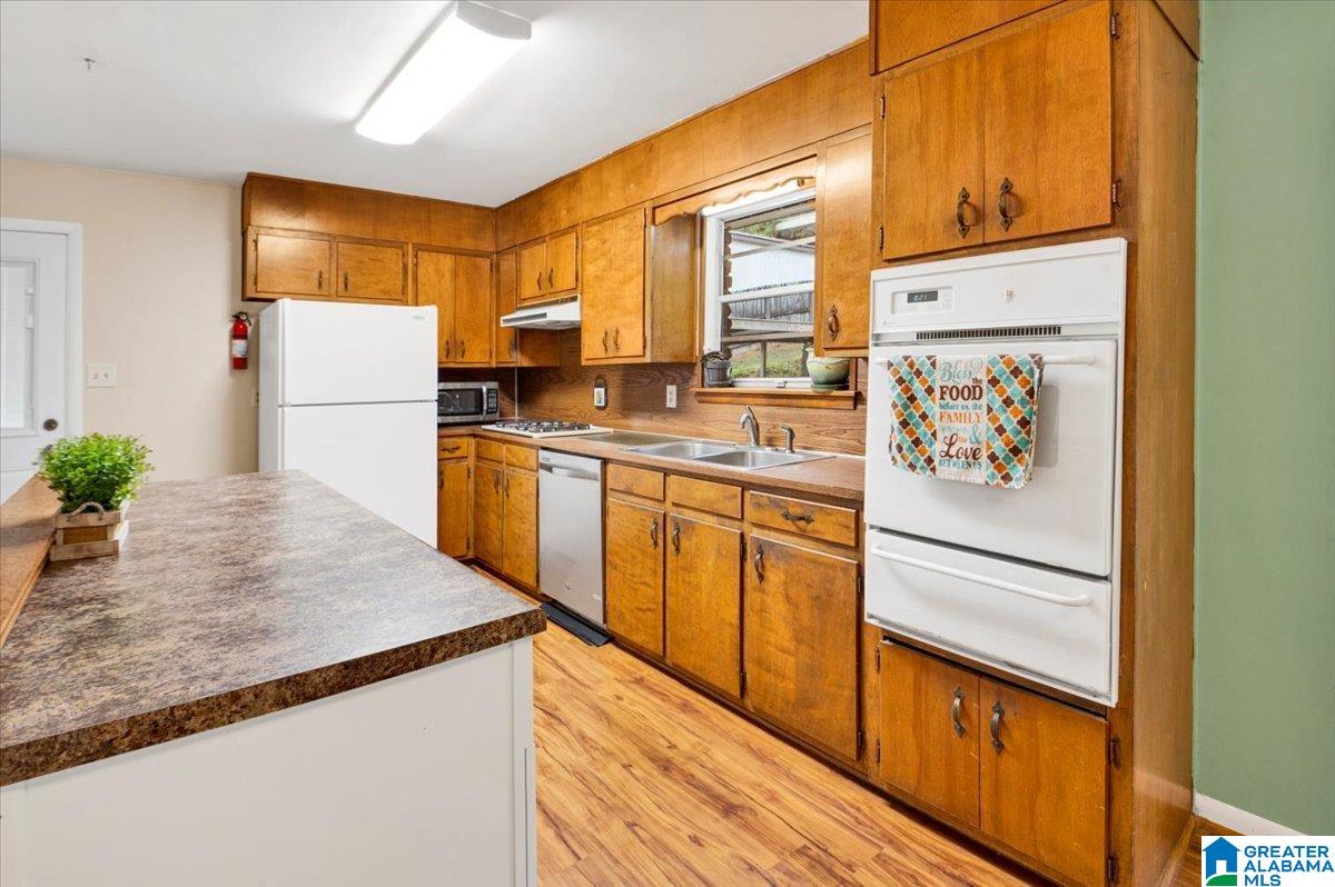 140 KING VALLEY DRIVE