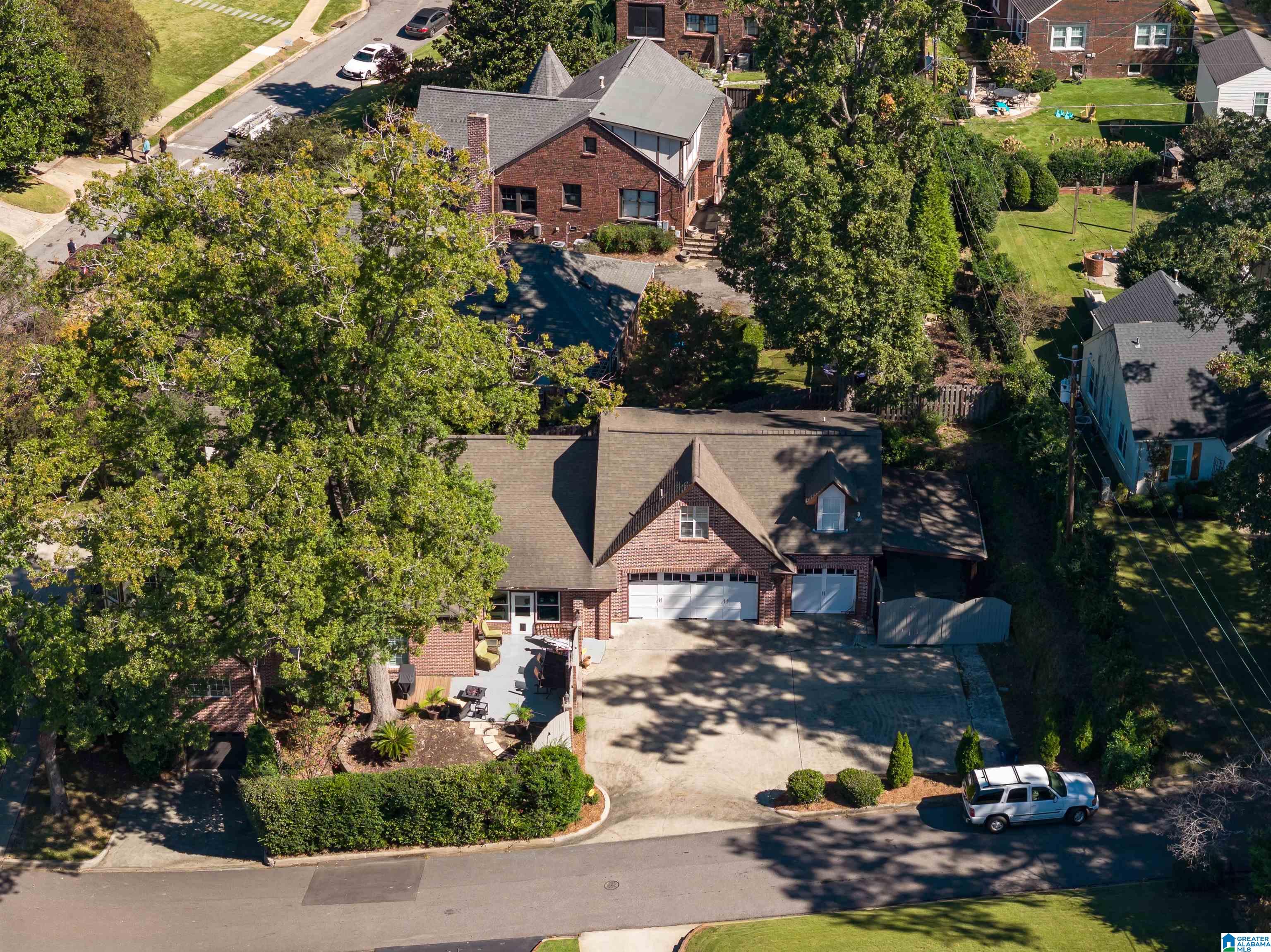 201 WINDSOR DRIVE