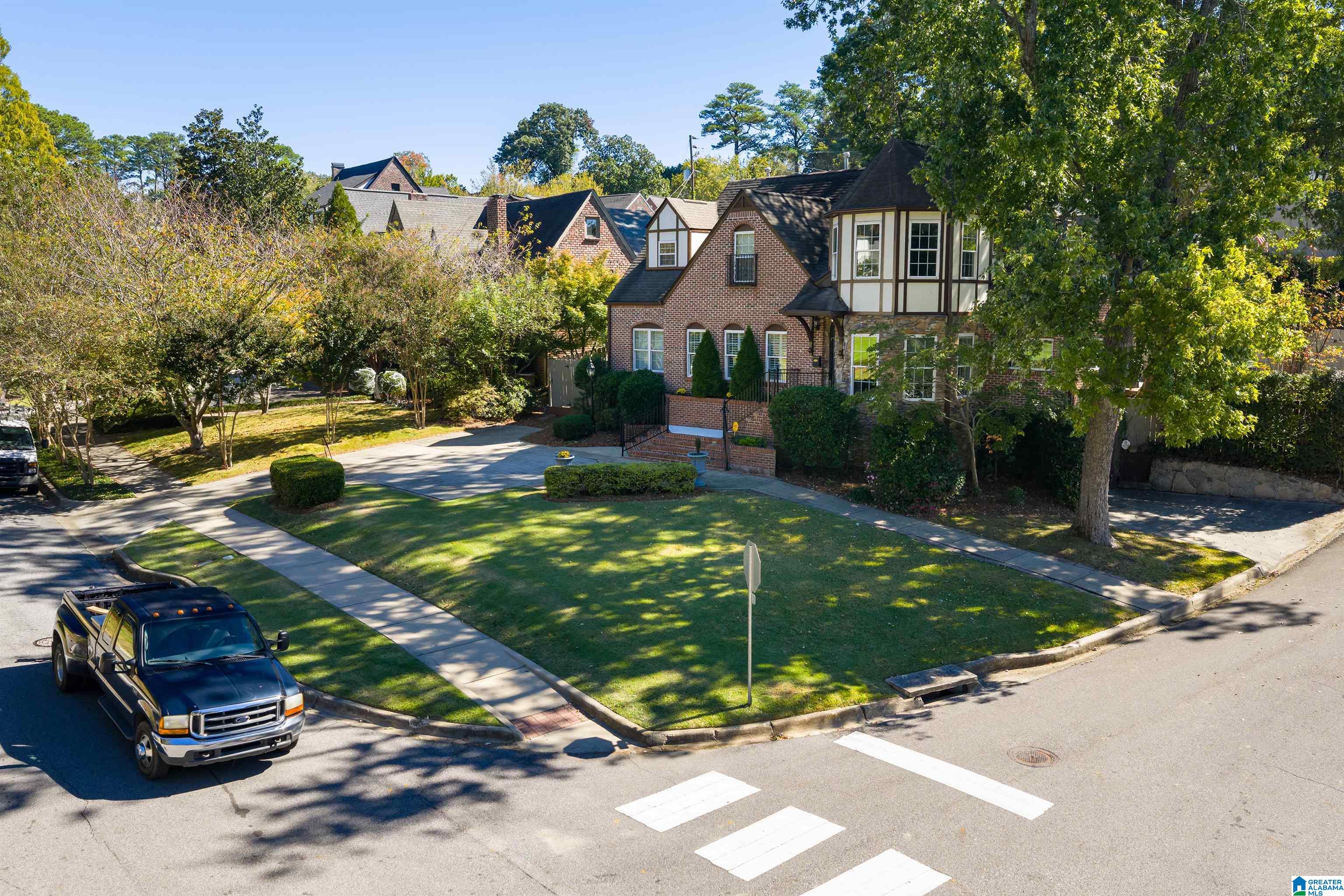 201 WINDSOR DRIVE