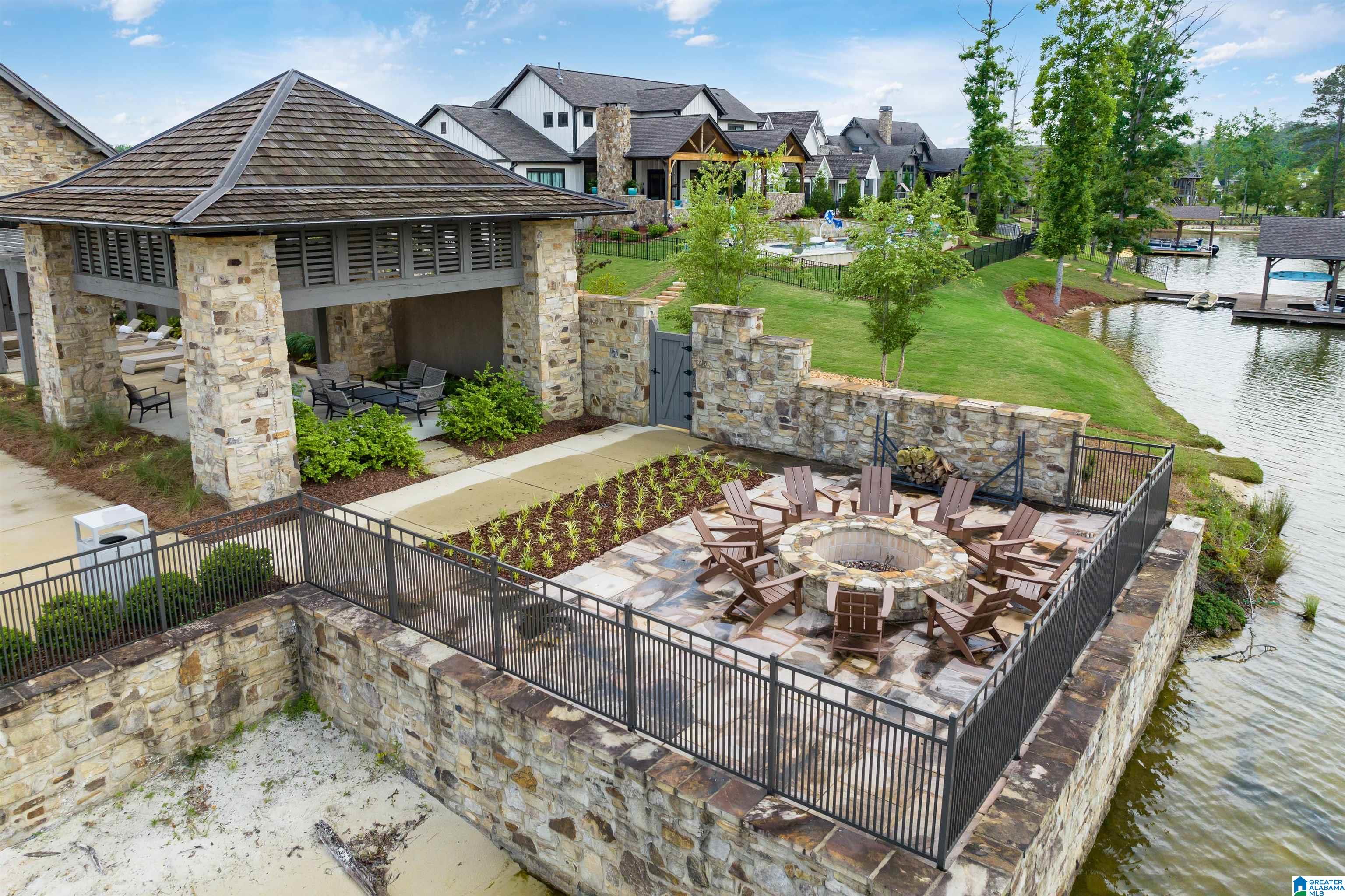 2744 BLACKRIDGE LANE