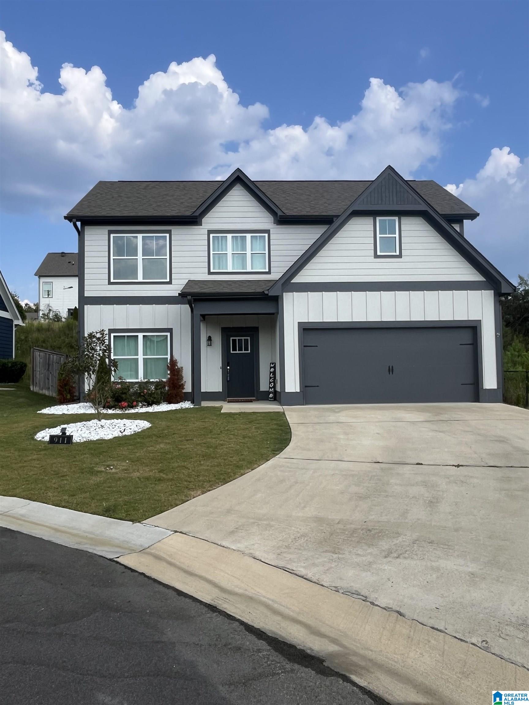 911 WHITE BARN CIRCLE