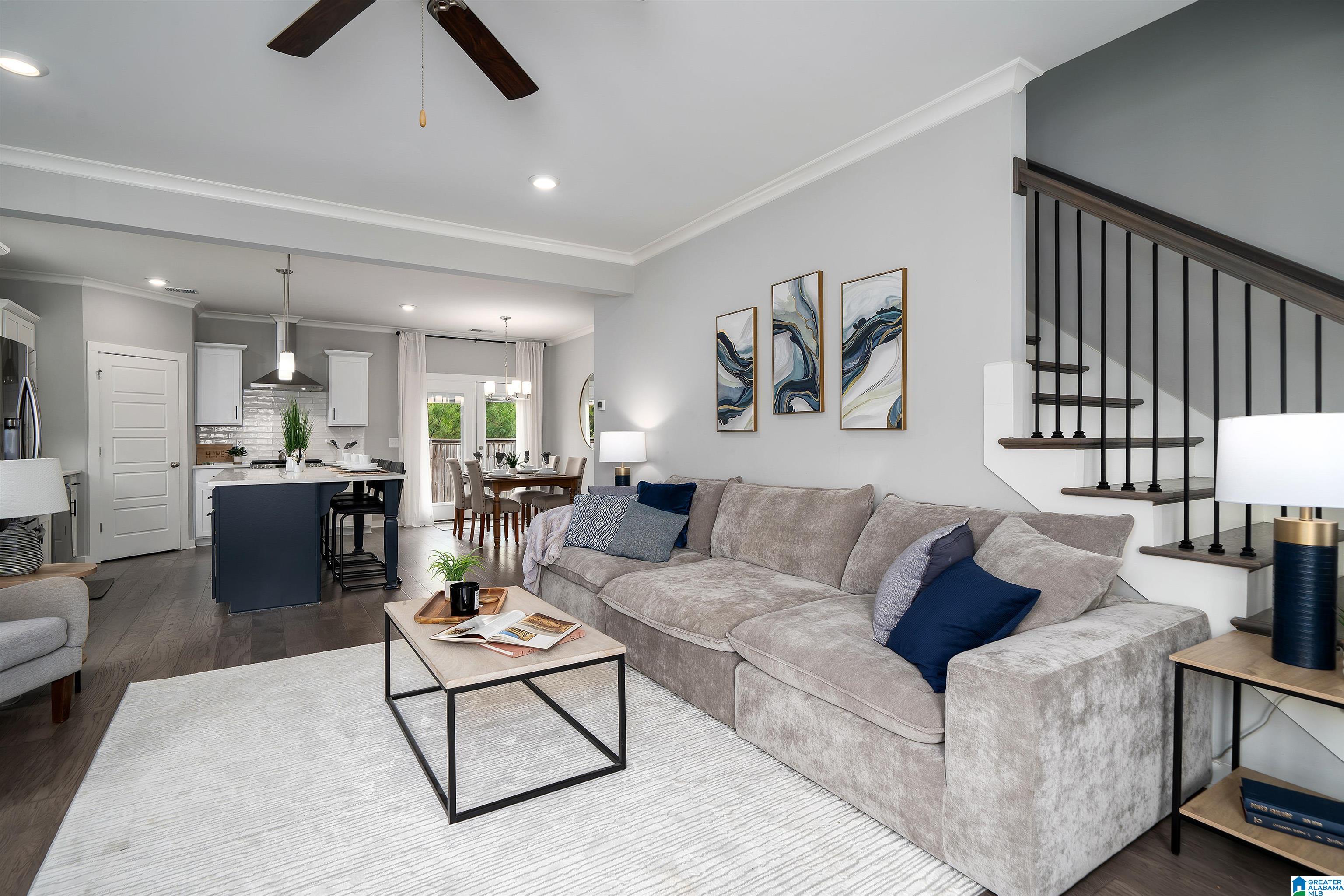 911 WHITE BARN CIRCLE