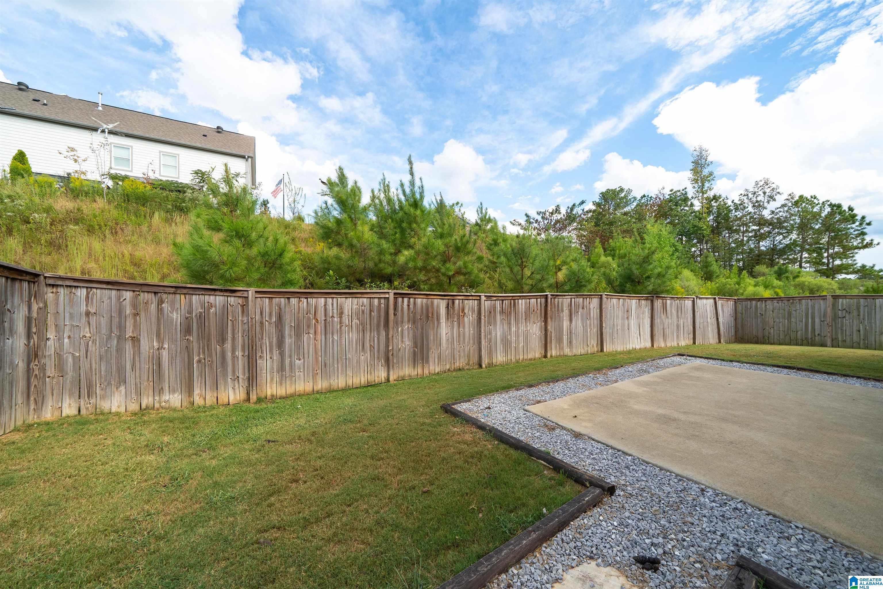 911 WHITE BARN CIRCLE